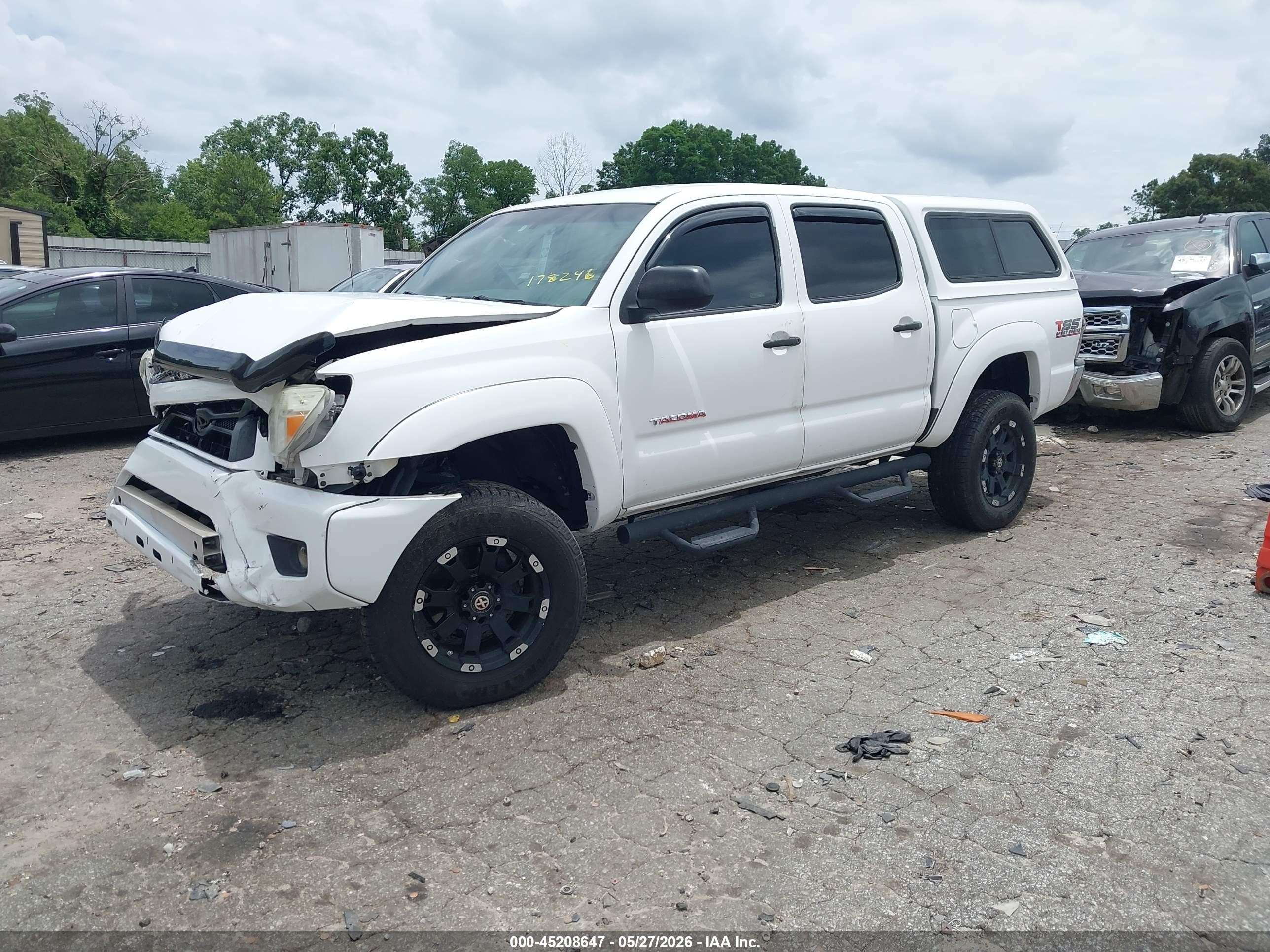 2014 Toyota Tacoma Prerunner V6 White vin: 3TMJU4GN7EM173245