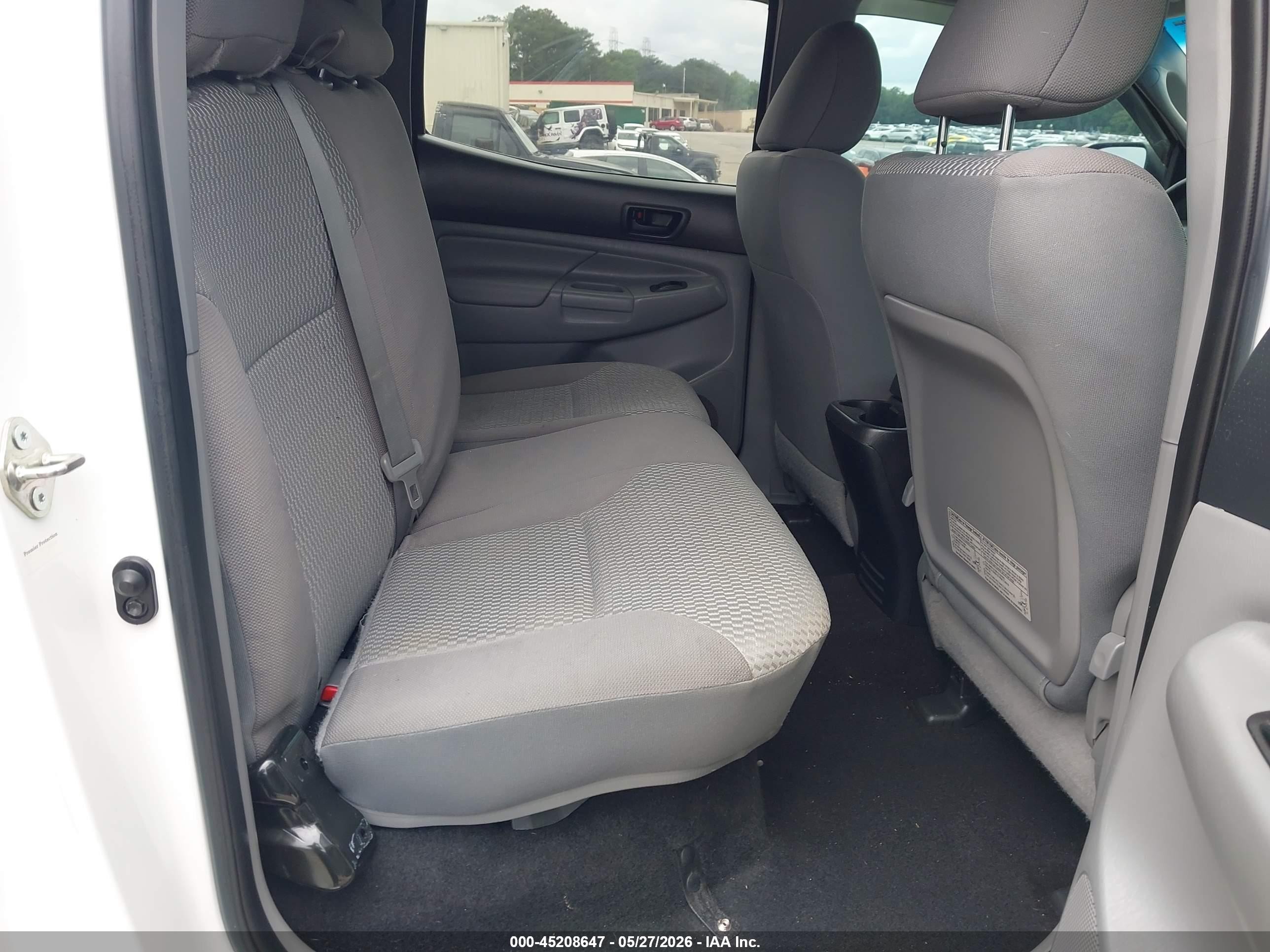 2014 Toyota Tacoma Prerunner V6 White vin: 3TMJU4GN7EM173245