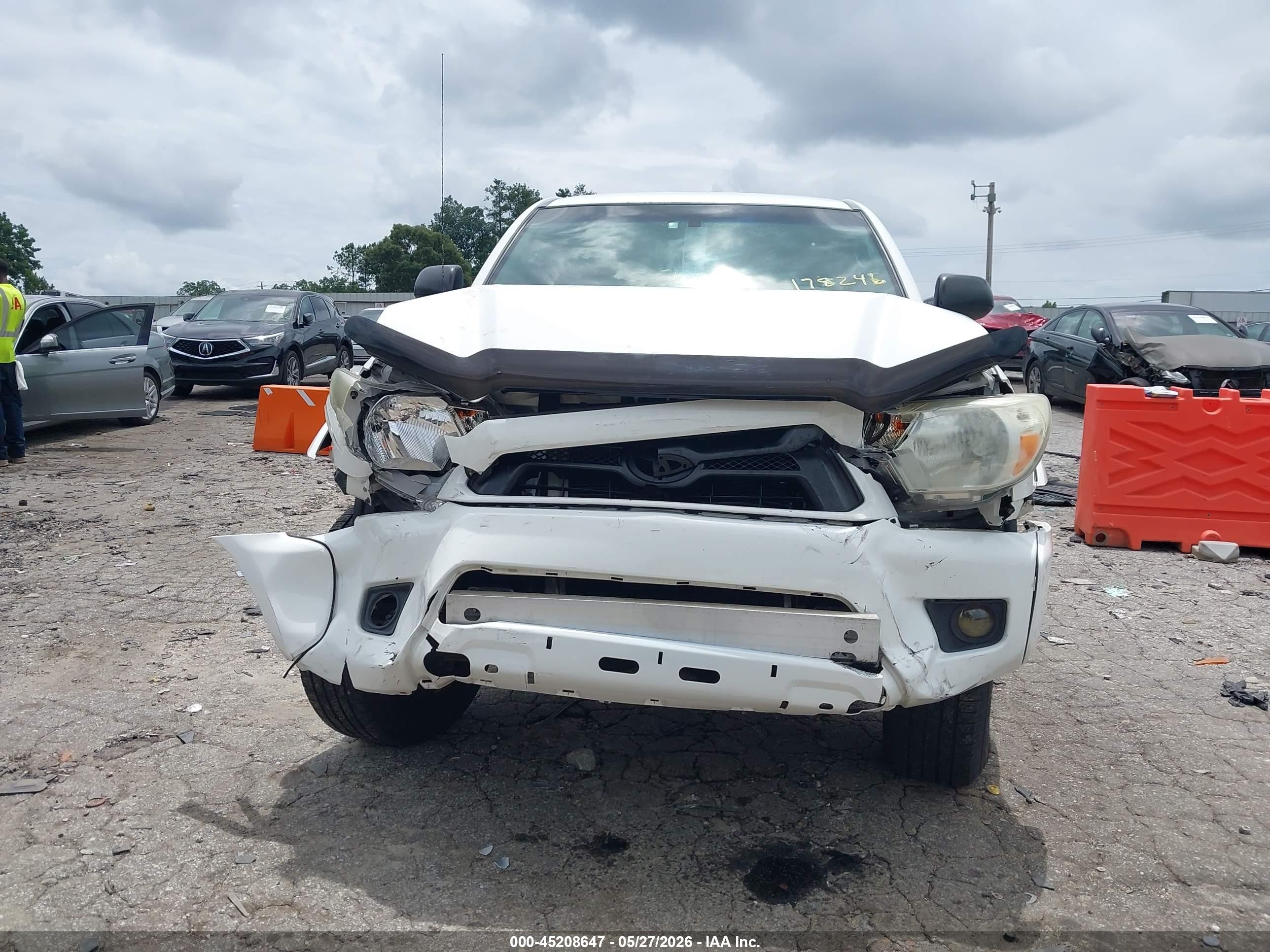 2014 Toyota Tacoma Prerunner V6 White vin: 3TMJU4GN7EM173245