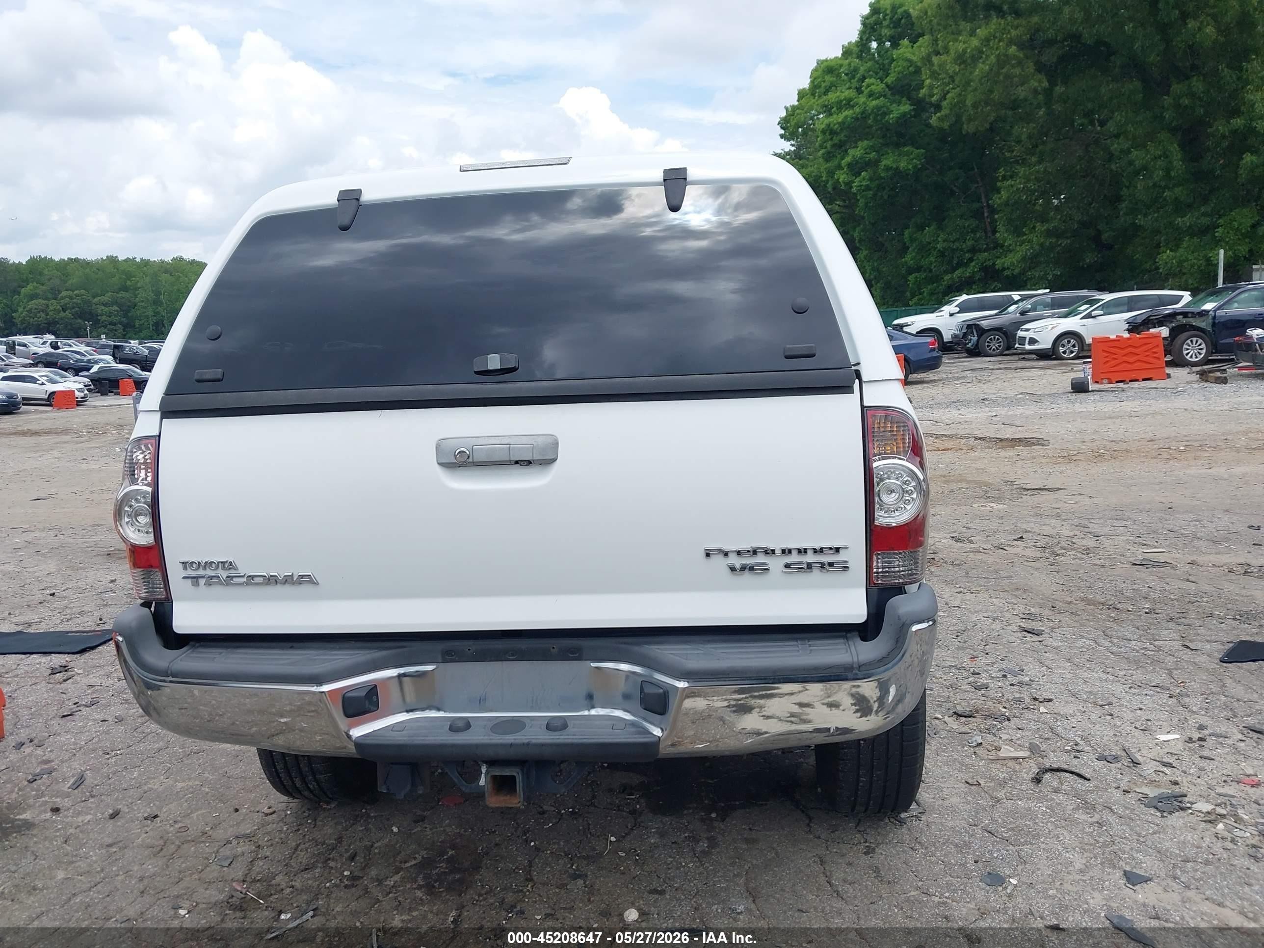 2014 Toyota Tacoma Prerunner V6 White vin: 3TMJU4GN7EM173245