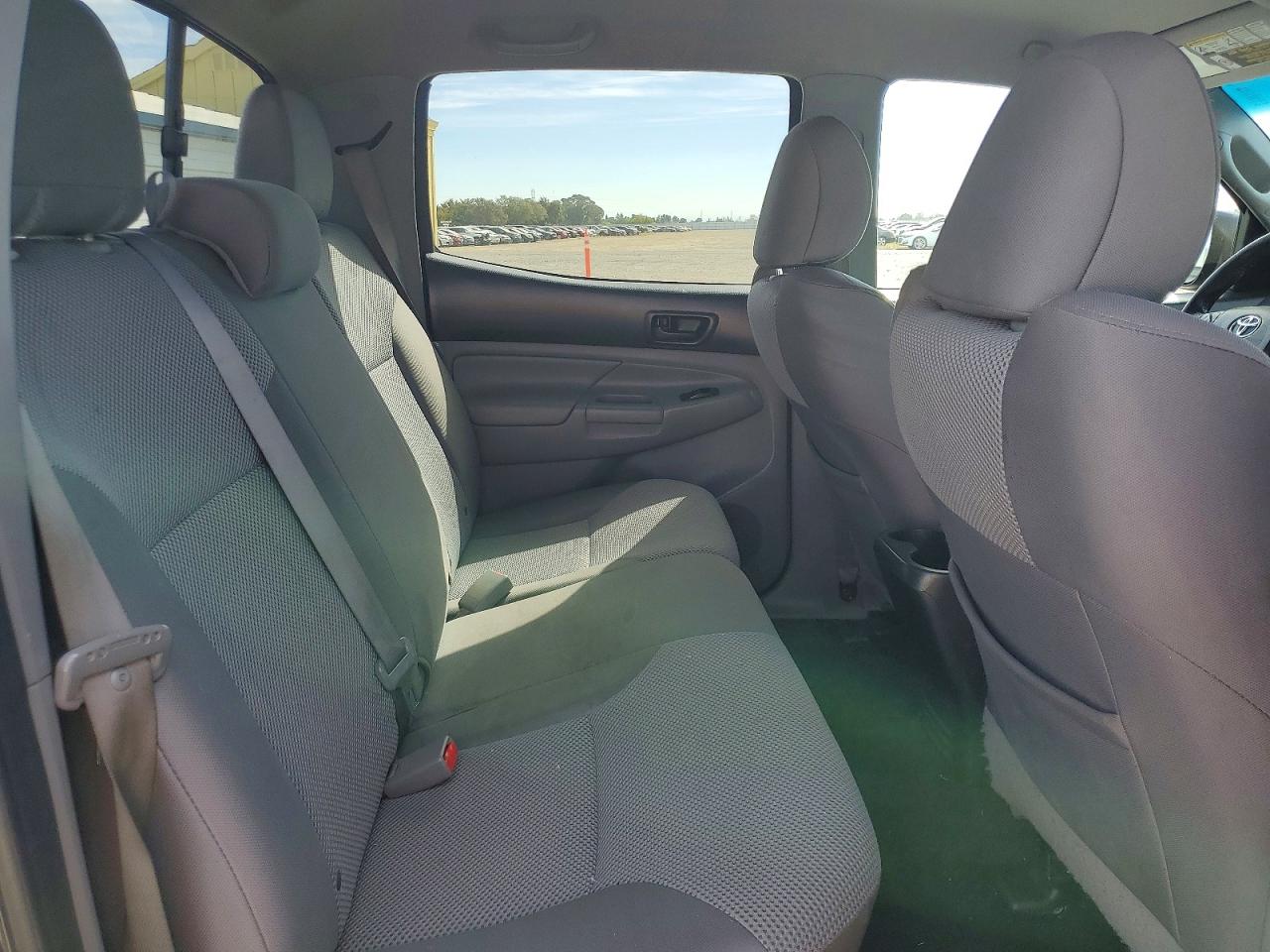 2015 Toyota Tacoma Double Cab Prerunner Gray vin: 3TMJU4GN7FM187941