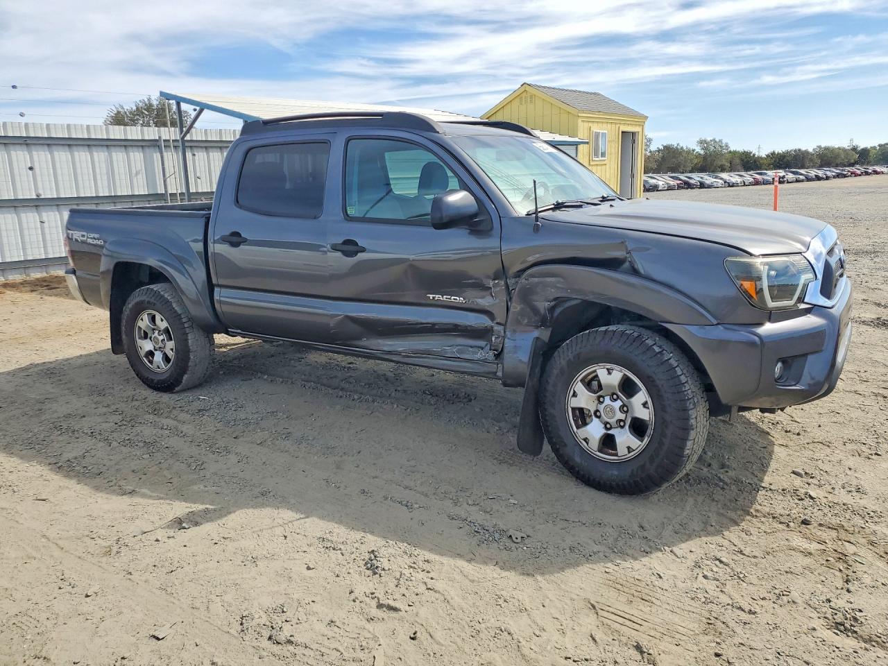 2015 Toyota Tacoma Double Cab Prerunner Gray vin: 3TMJU4GN7FM187941