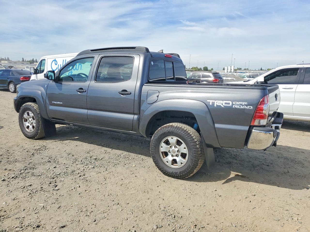 2015 Toyota Tacoma Double Cab Prerunner Gray vin: 3TMJU4GN7FM187941