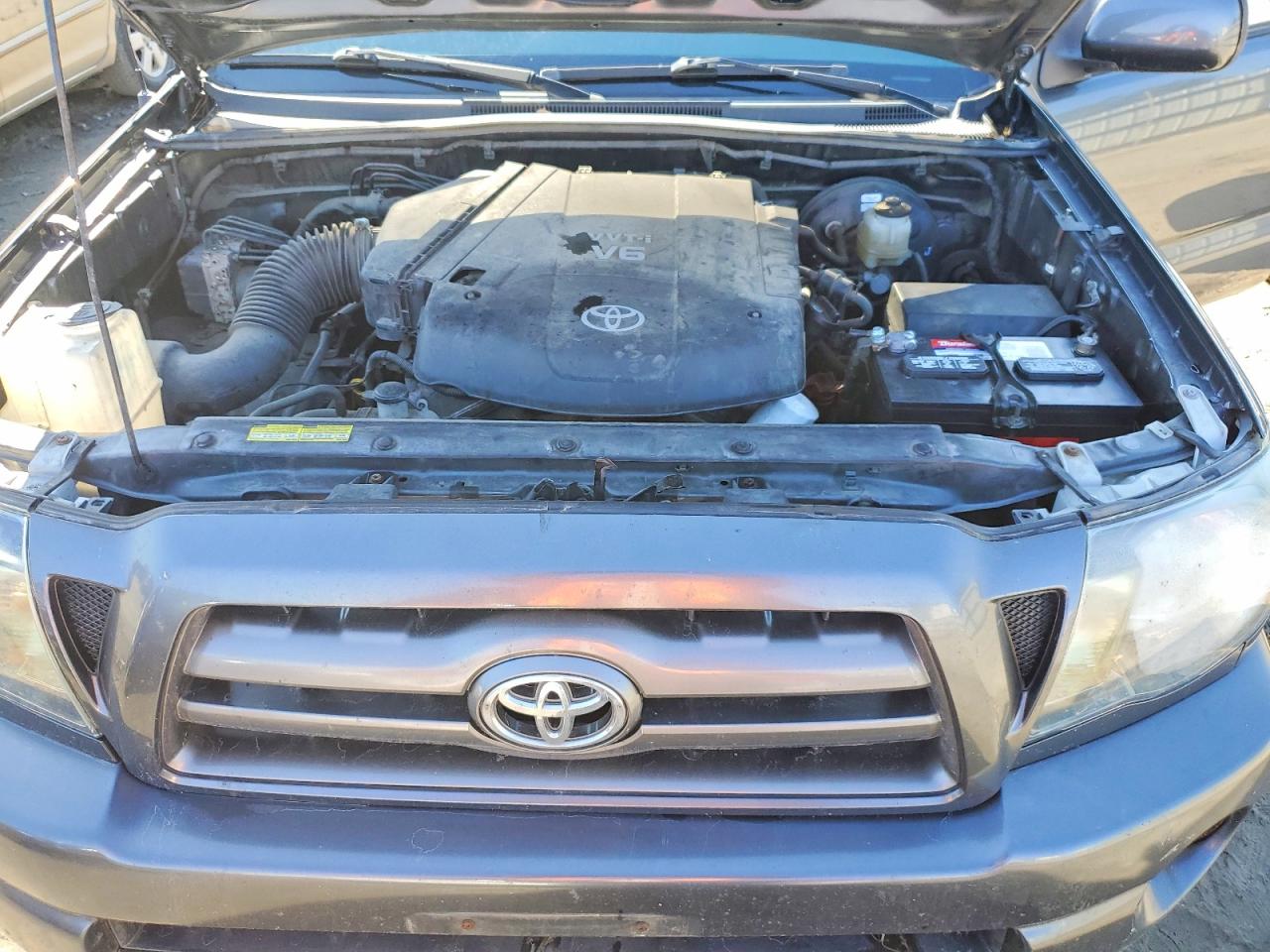 2010 Toyota Tacoma Double Cab Prerunner Charcoal vin: 3TMJU4GN8AM093219
