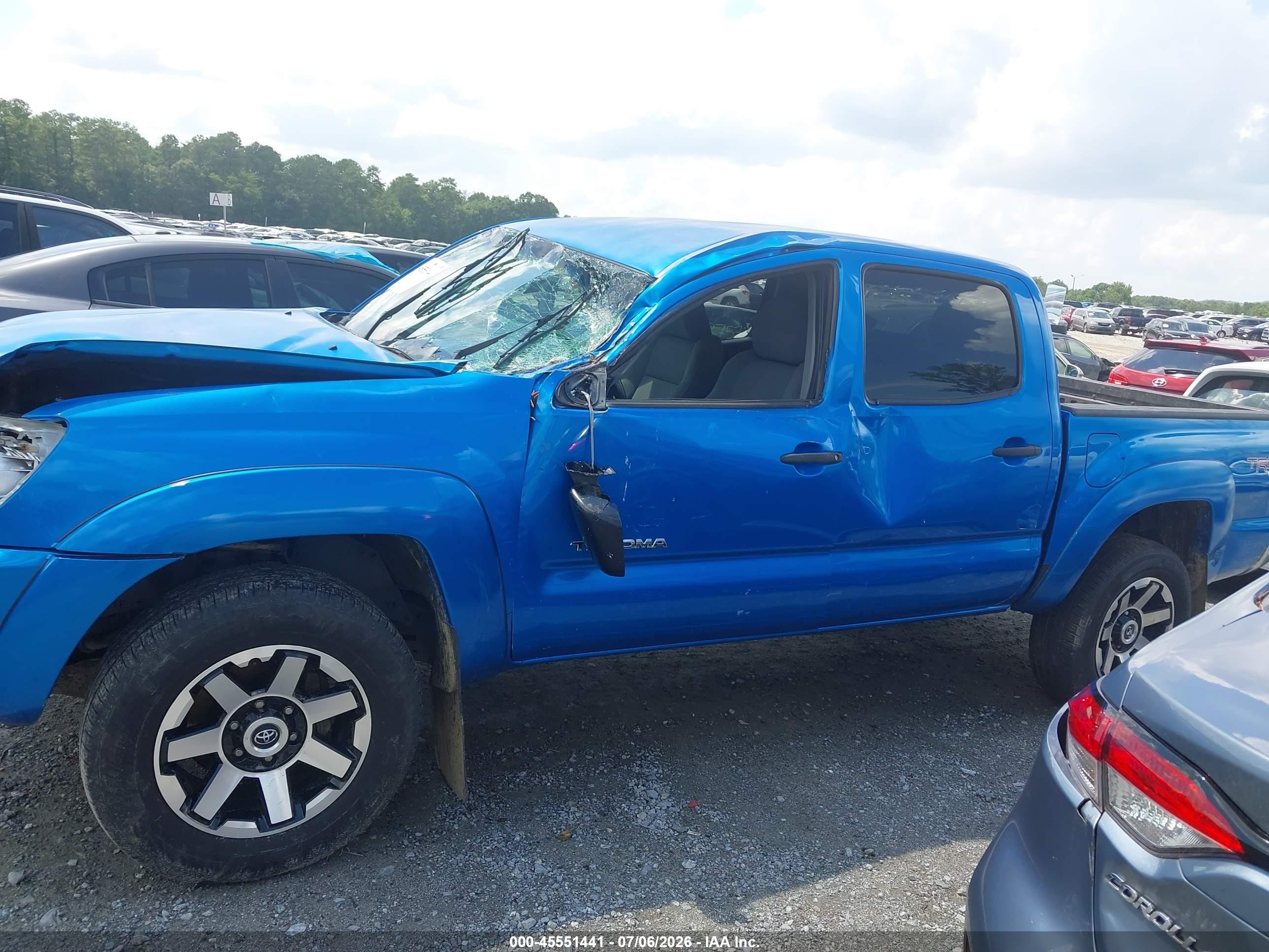 2010 Toyota Tacoma Prerunner V6 Blue vin: 3TMJU4GN8AM094399