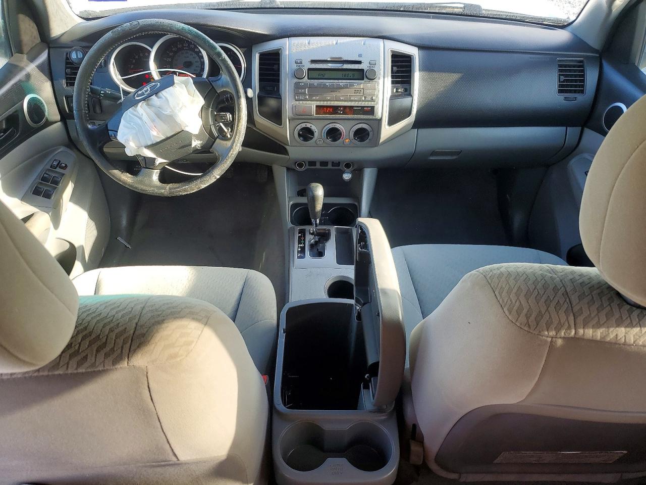 2010 Toyota Tacoma Prerunner V6 White vin: 3TMJU4GN8AM102632