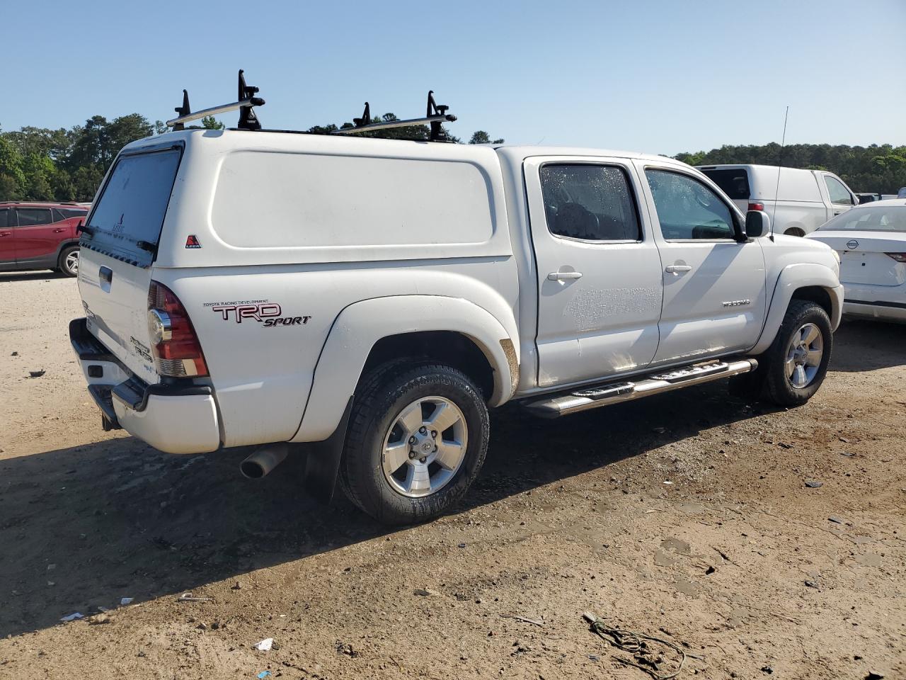 2010 Toyota Tacoma Double Cab Prerunner Белый vin: 3TMJU4GN8AM105126 Damage: Right Rear Door, Dent(S) W/No Paint Dmg, < 1/8 Inch
