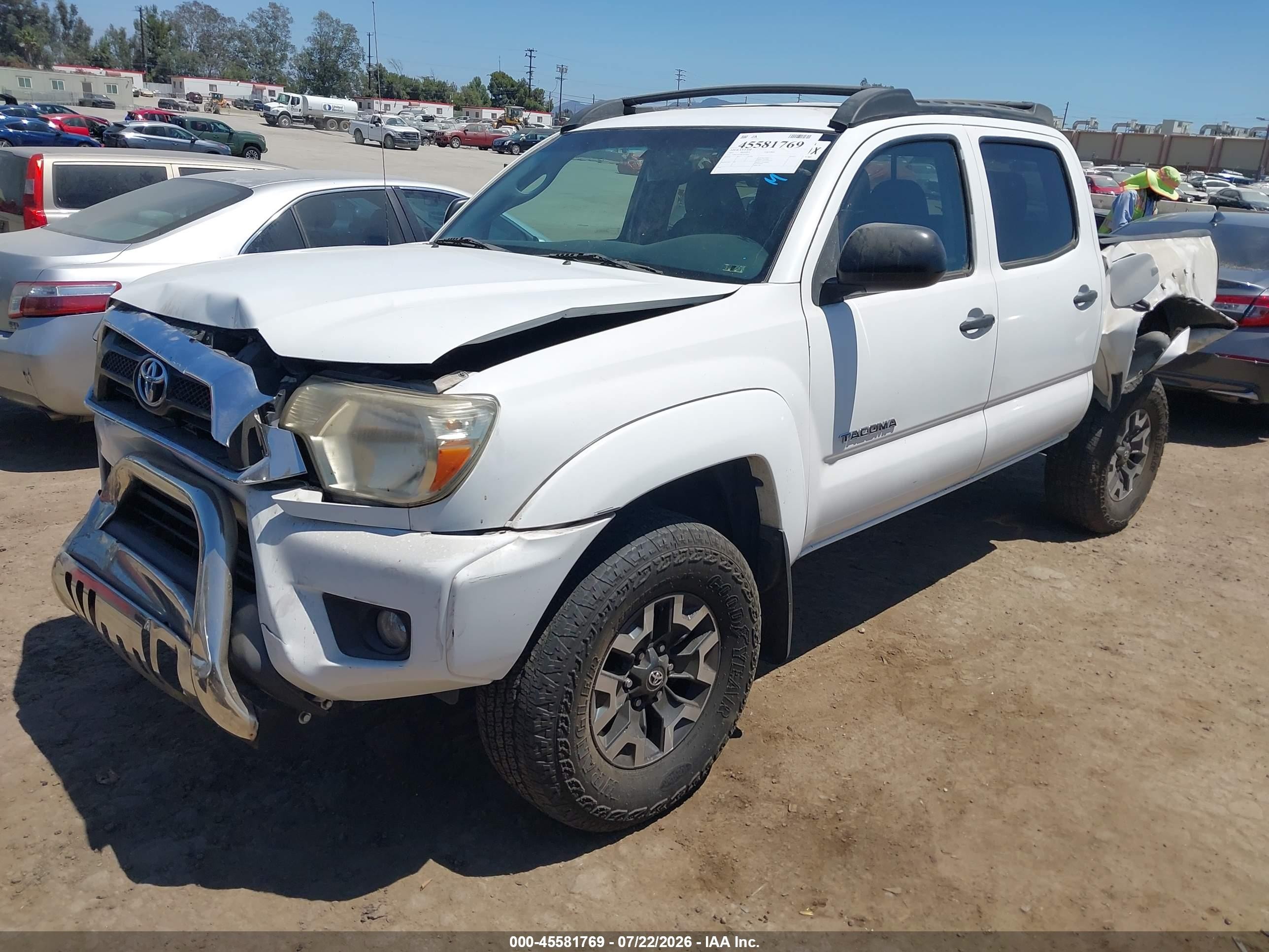 2012 Toyota Tacoma Prerunner V6 White vin: 3TMJU4GN8CM130417