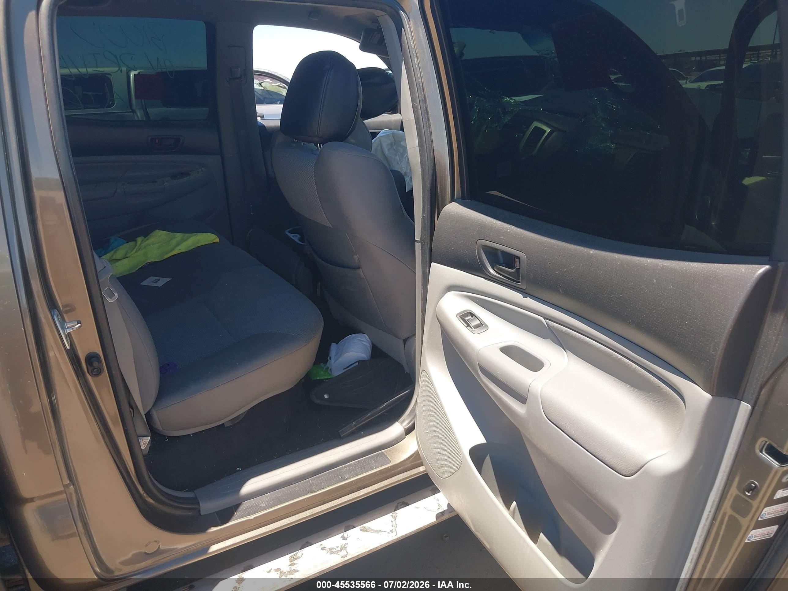 2012 Toyota Tacoma Prerunner V6 Gray vin: 3TMJU4GN8CM132572