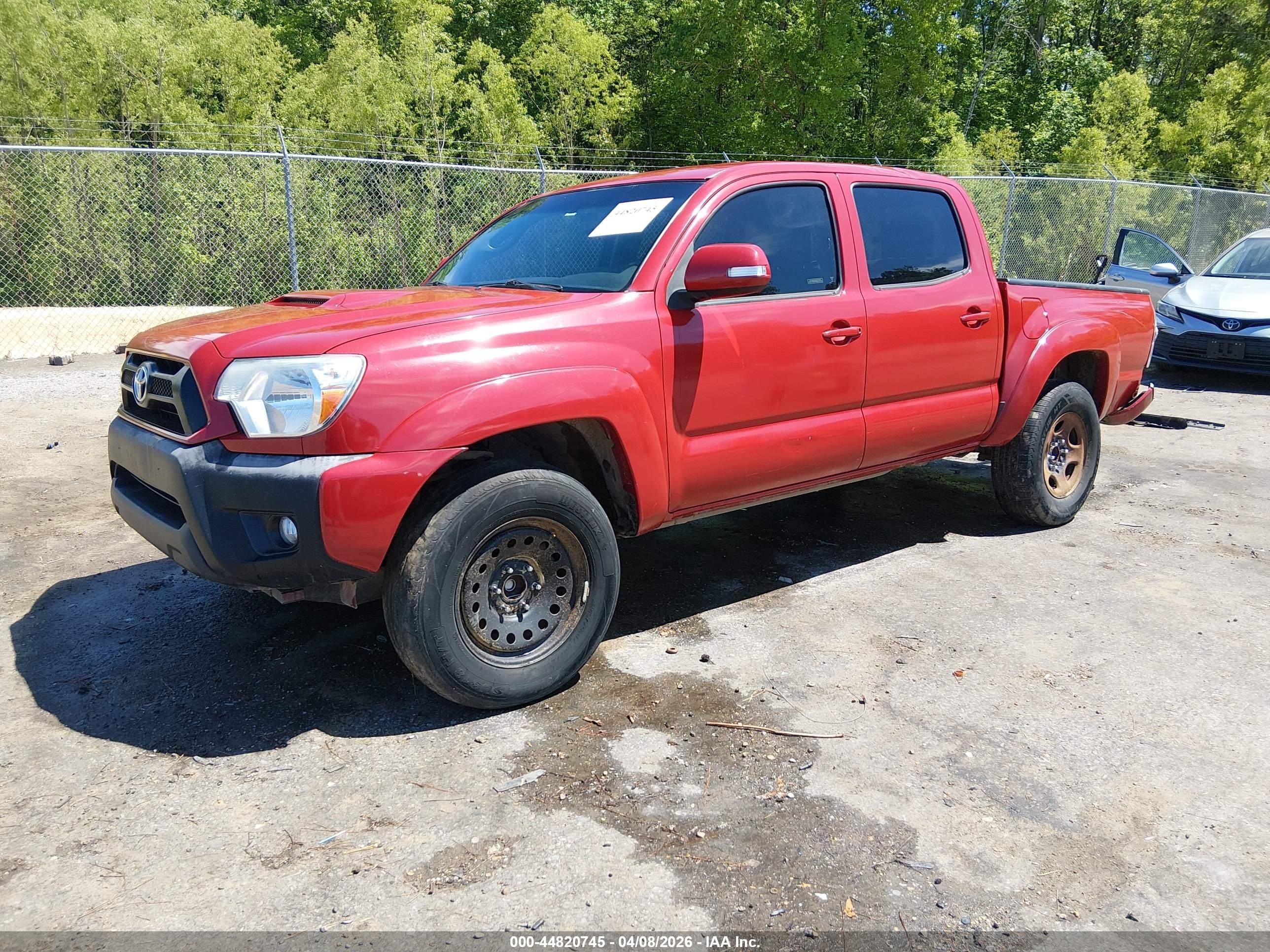 2012 Toyota Tacoma Prerunner V6 Red vin: 3TMJU4GN8CM136623