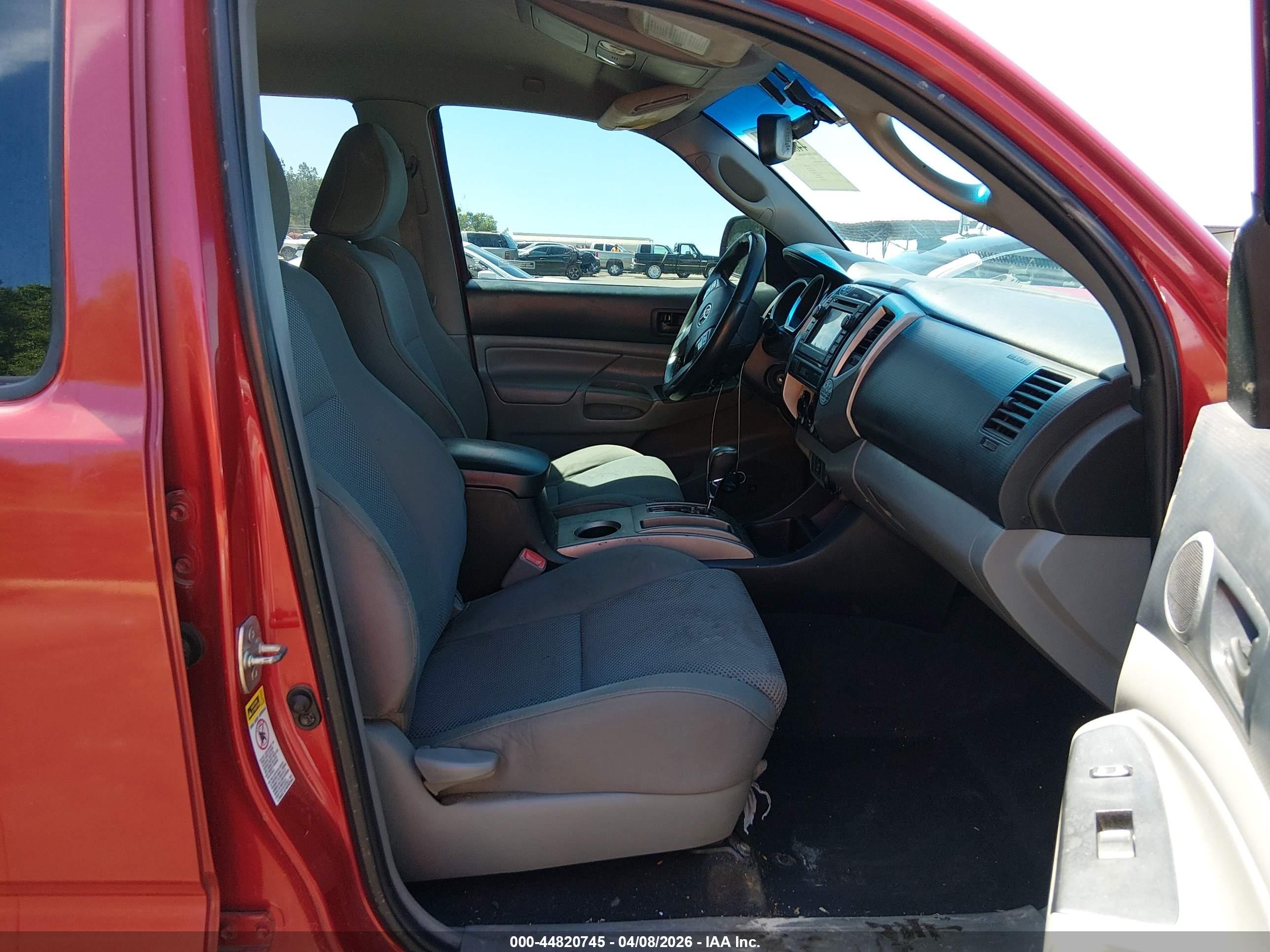 2012 Toyota Tacoma Prerunner V6 Red vin: 3TMJU4GN8CM136623