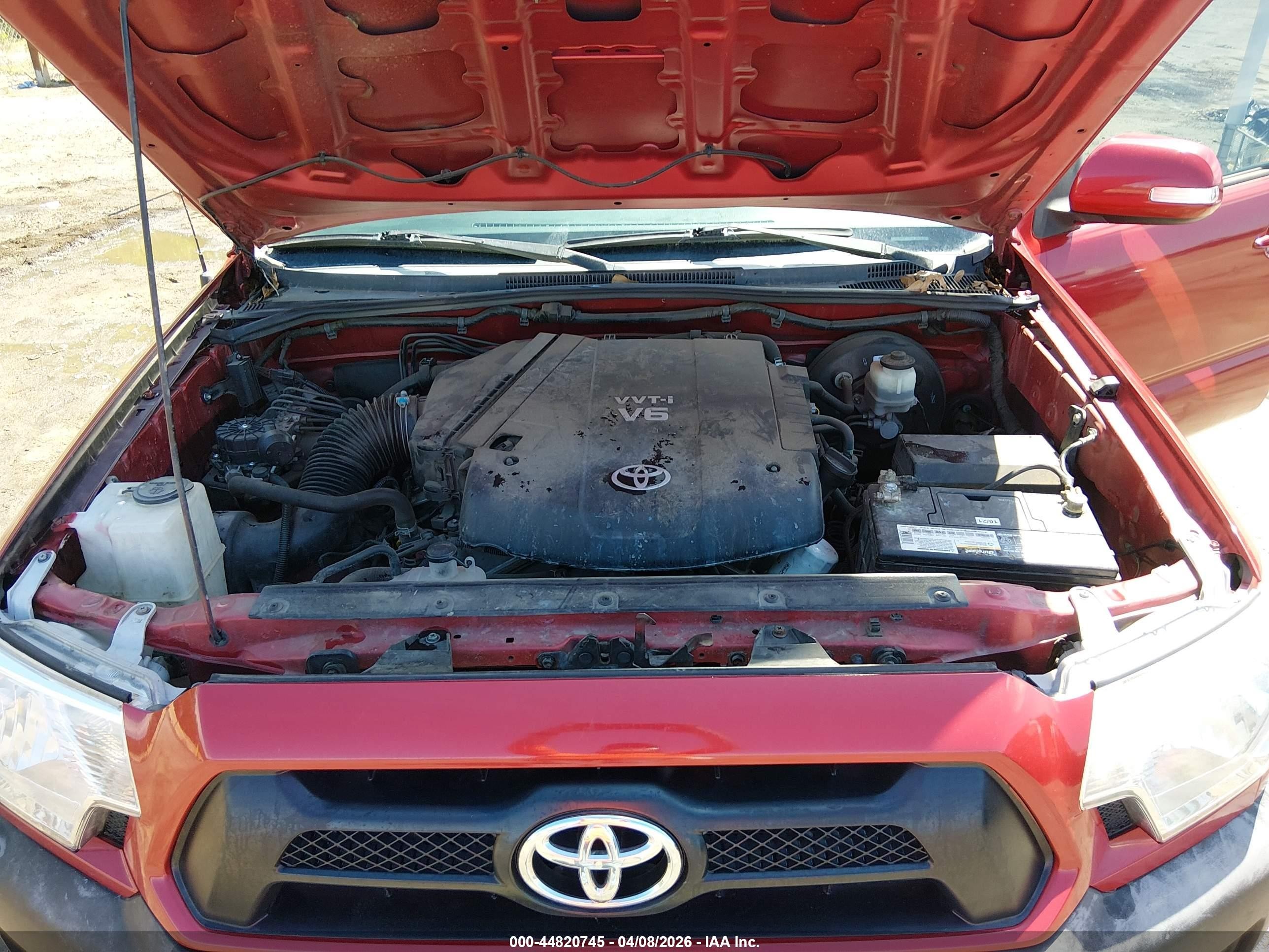 2012 Toyota Tacoma Prerunner V6 Red vin: 3TMJU4GN8CM136623