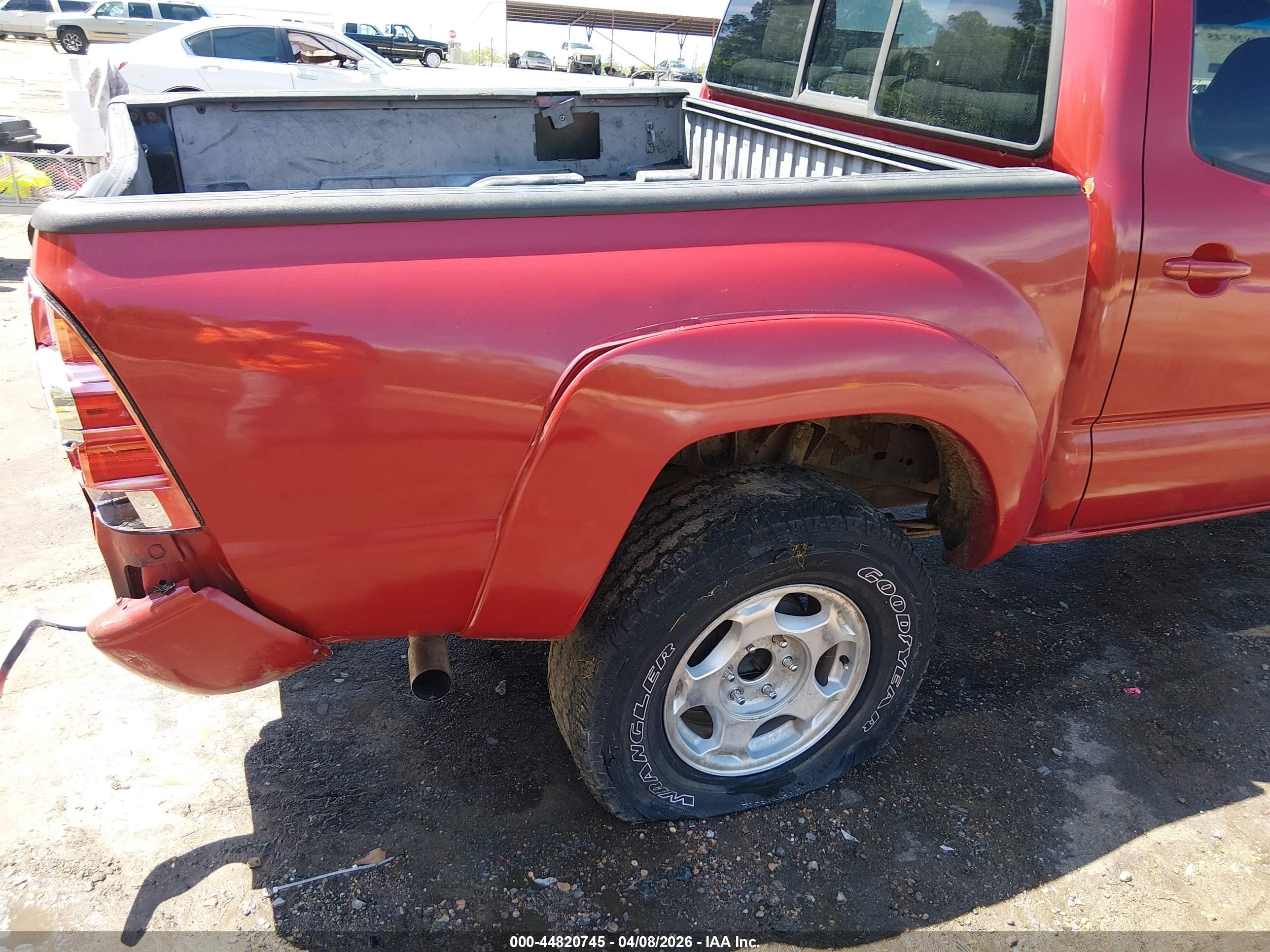 2012 Toyota Tacoma Prerunner V6 Red vin: 3TMJU4GN8CM136623