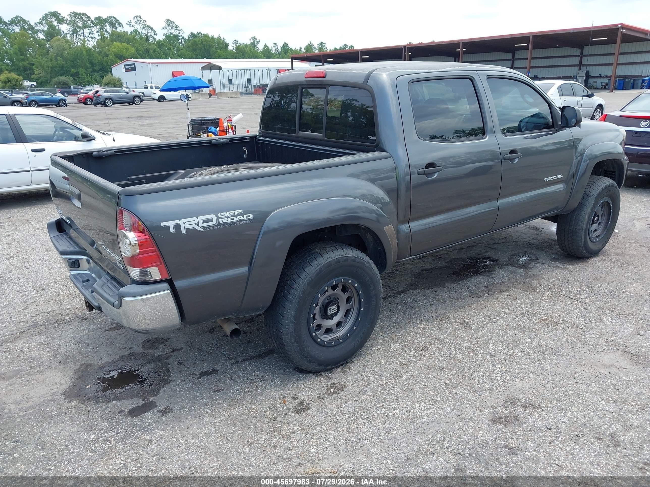 2013 Toyota Tacoma Prerunner V6 Gray vin: 3TMJU4GN8DM149812