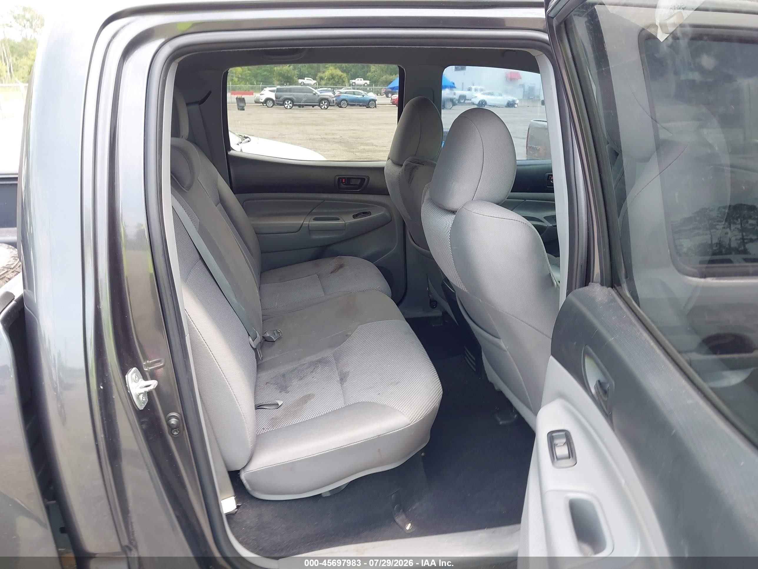 2013 Toyota Tacoma Prerunner V6 Gray vin: 3TMJU4GN8DM149812