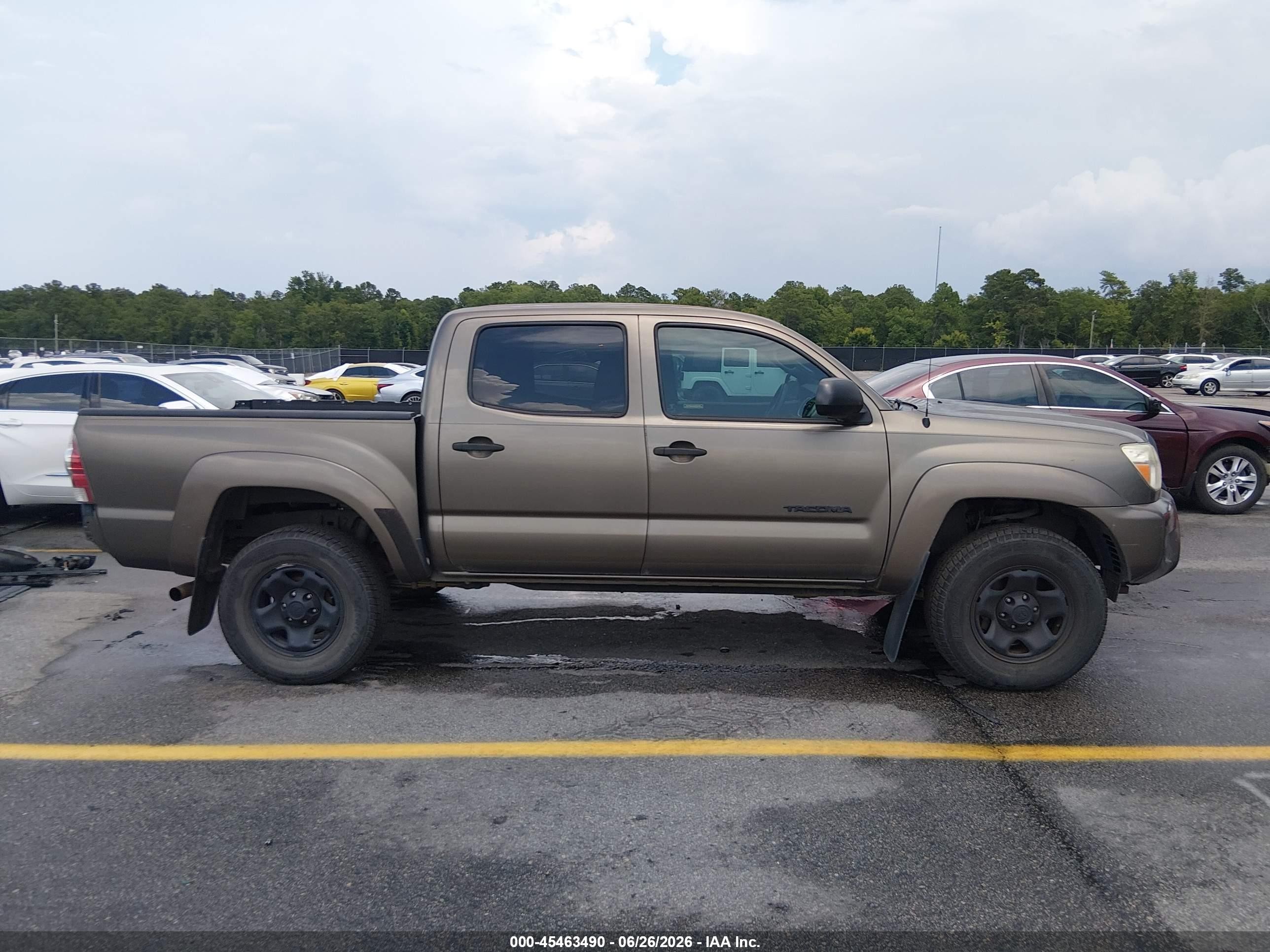 2013 Toyota Tacoma Prerunner V6 Brown vin: 3TMJU4GN8DM152676