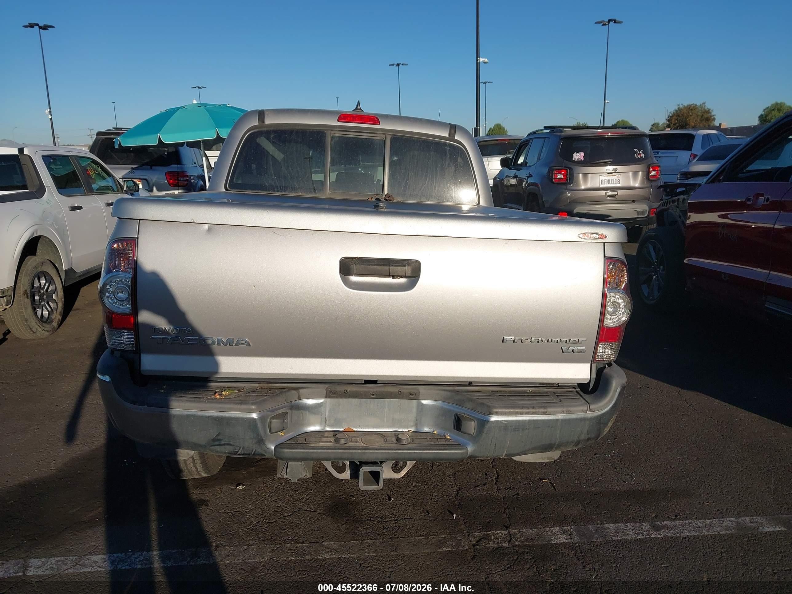 2015 Toyota Tacoma Prerunner V6 Silver vin: 3TMJU4GN8FM177130