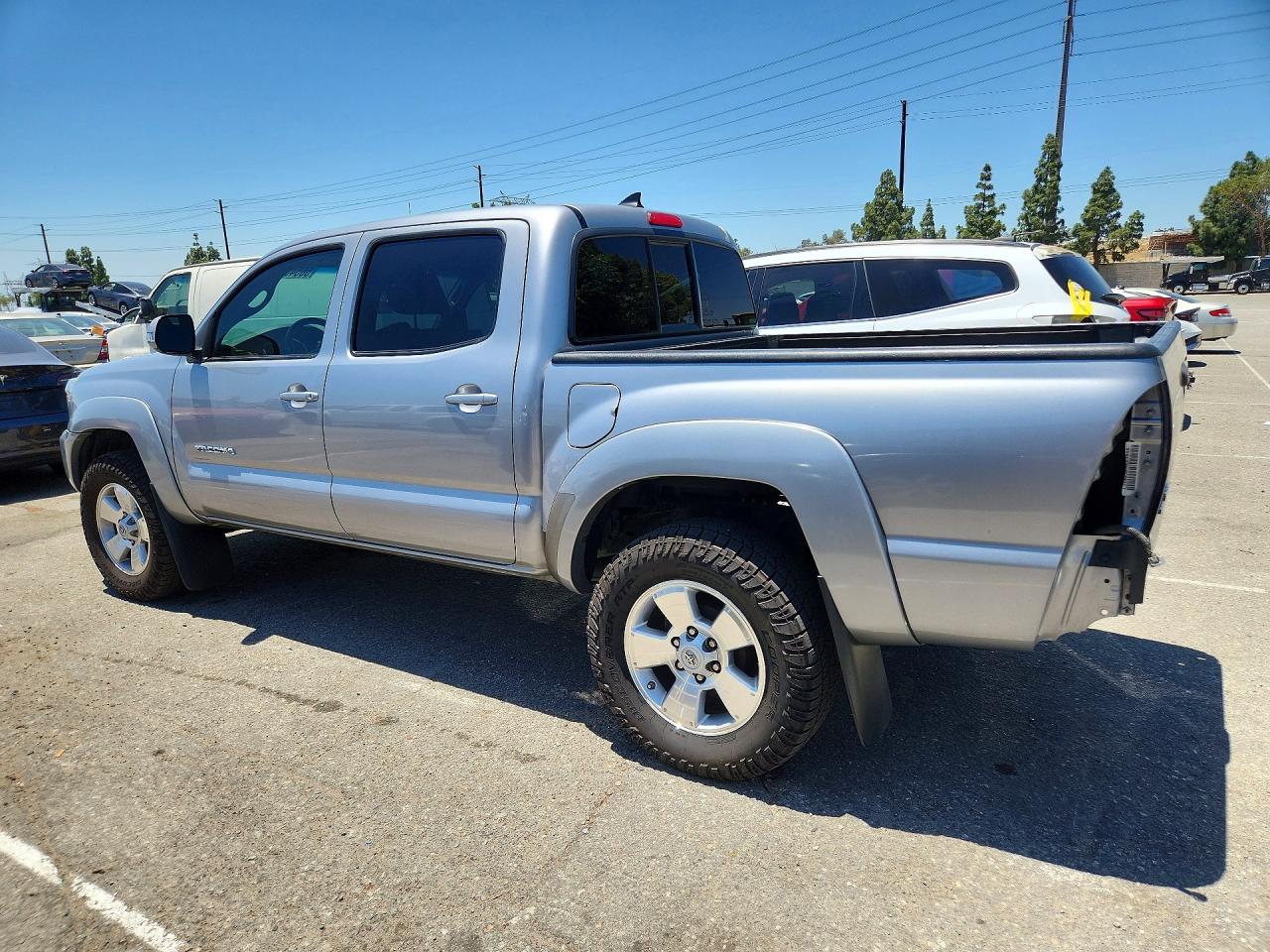 2015 Toyota Tacoma Double Cab Prerunner Silver vin: 3TMJU4GN8FM187303
