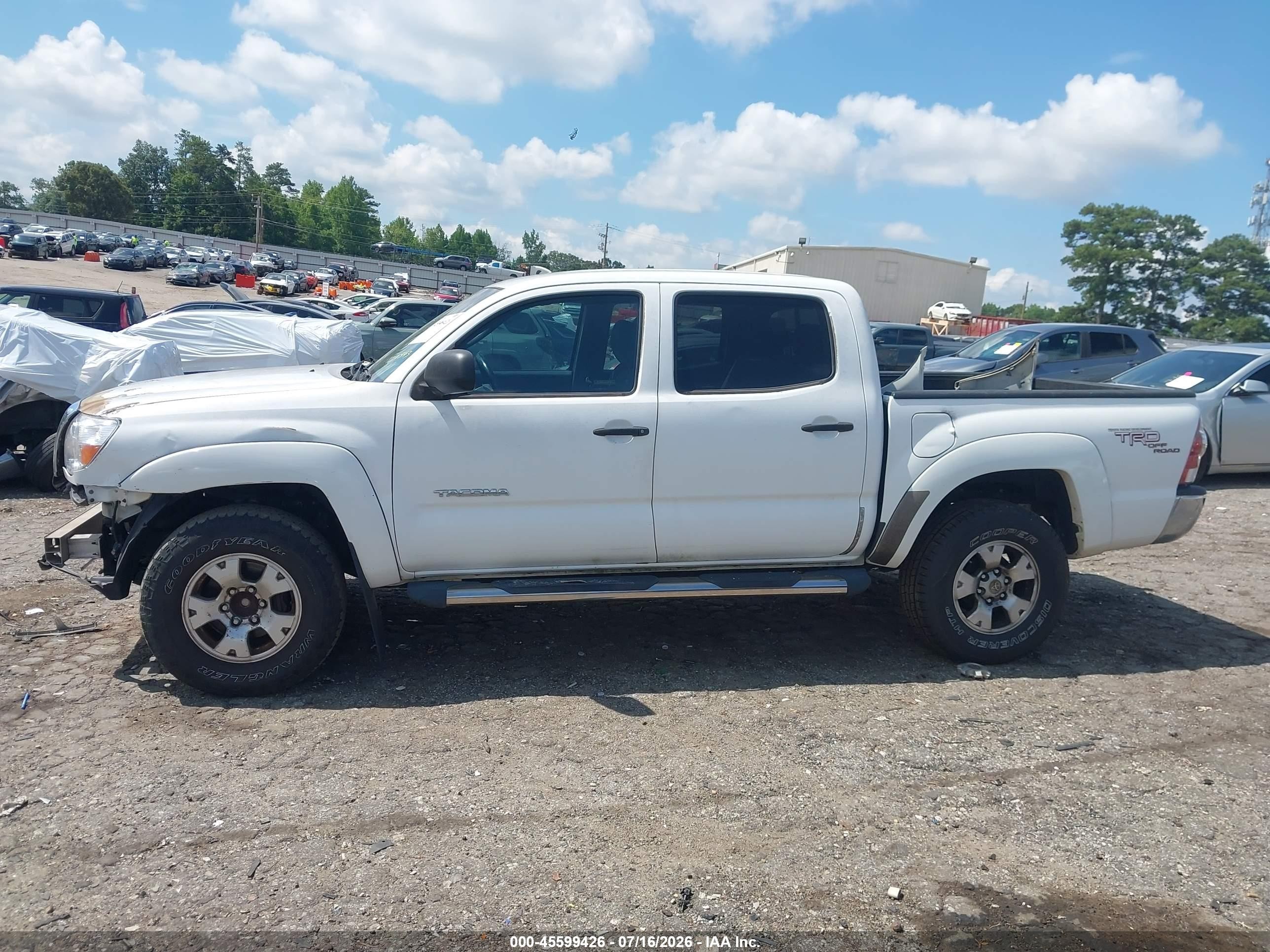 2011 Toyota Tacoma Prerunner V6 White vin: 3TMJU4GN9BM120543