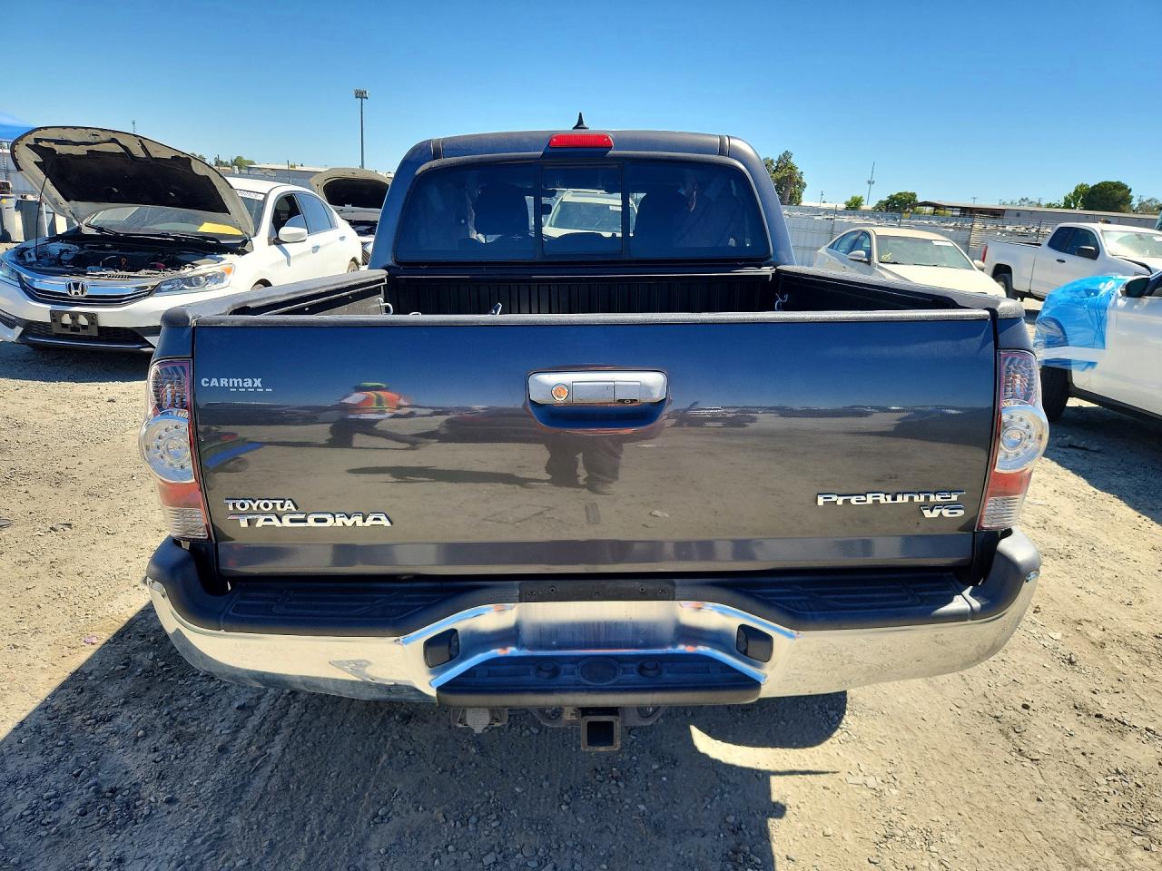 2015 Toyota Tacoma Double Cab Prerunner Gray vin: 3TMJU4GN9FM175984