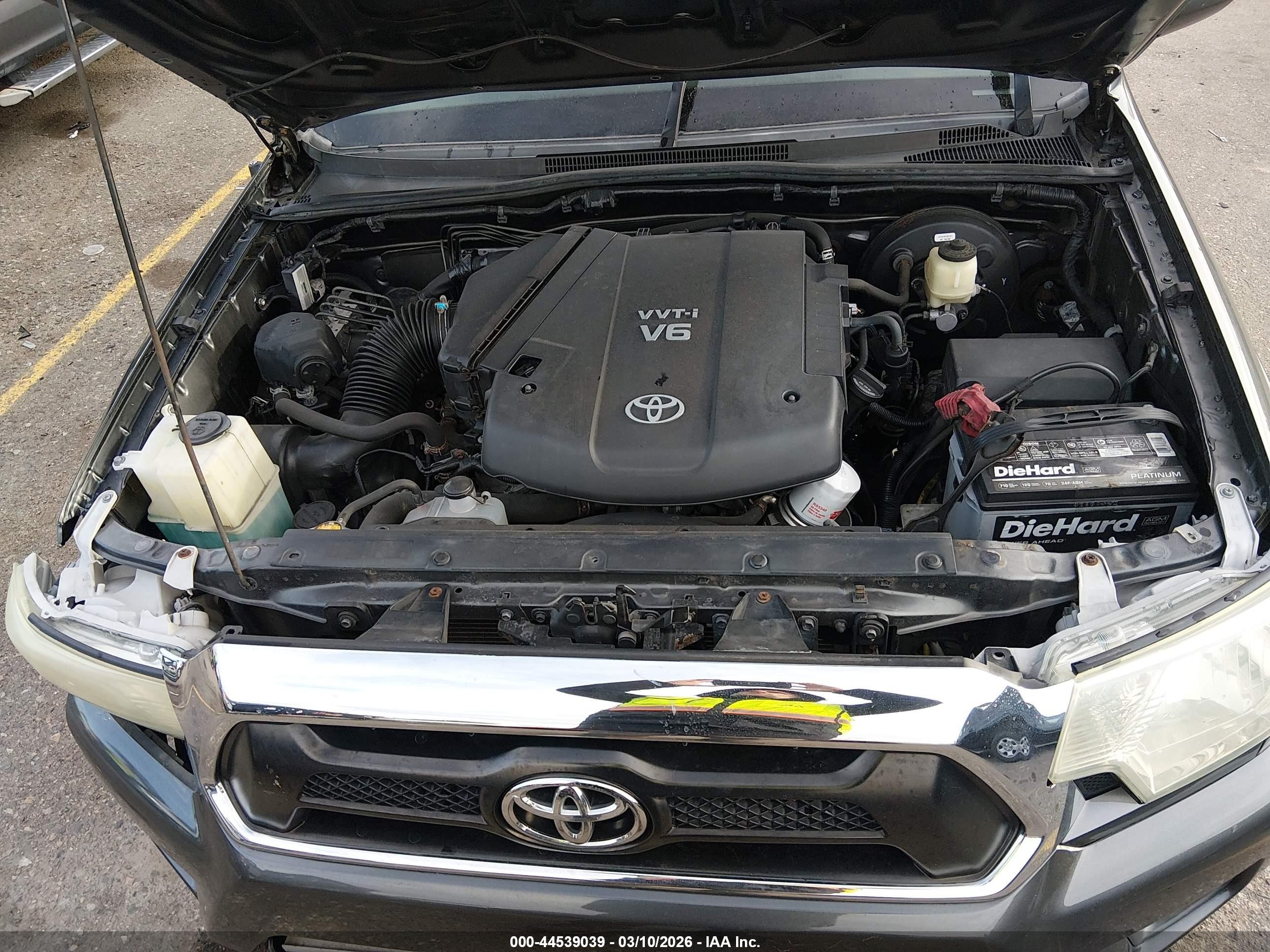 2015 Toyota Tacoma Prerunner V6 Gray vin: 3TMJU4GN9FM179971