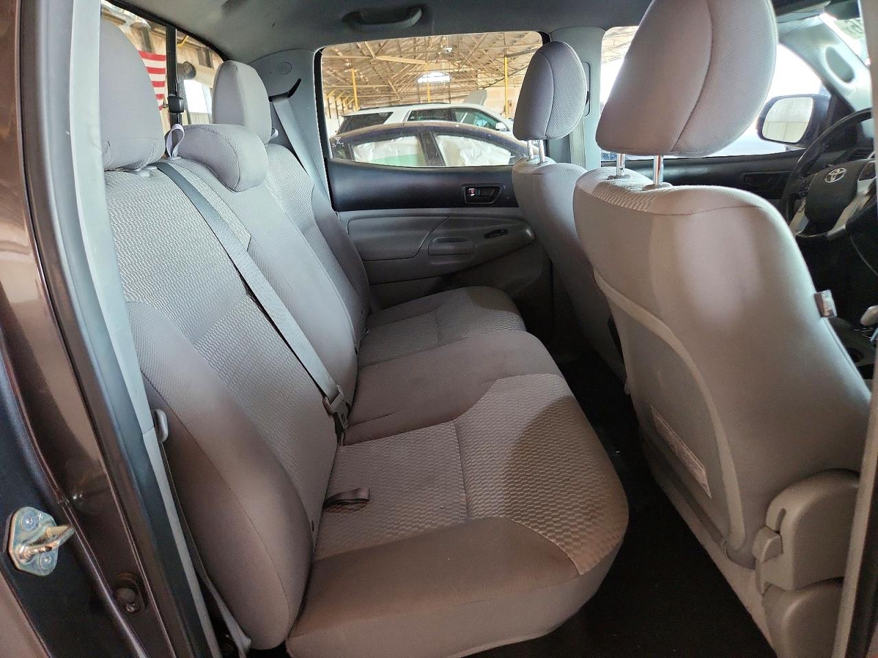 2015 Toyota Tacoma Double Cab Prerunner Gray vin: 3TMJU4GN9FM189030