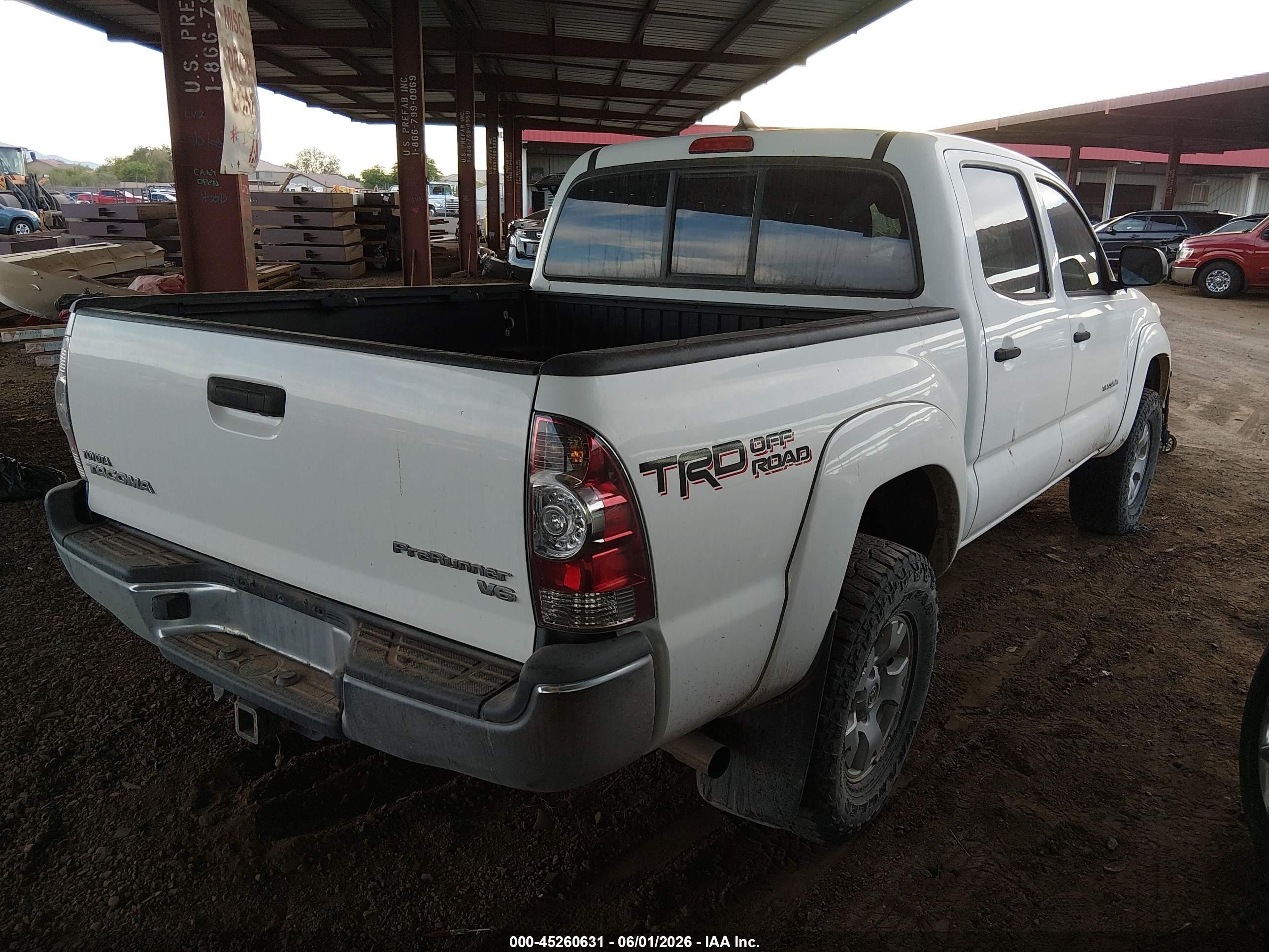 2015 Toyota Tacoma Prerunner V6 Белый vin: 3TMJU4GN9FM191828