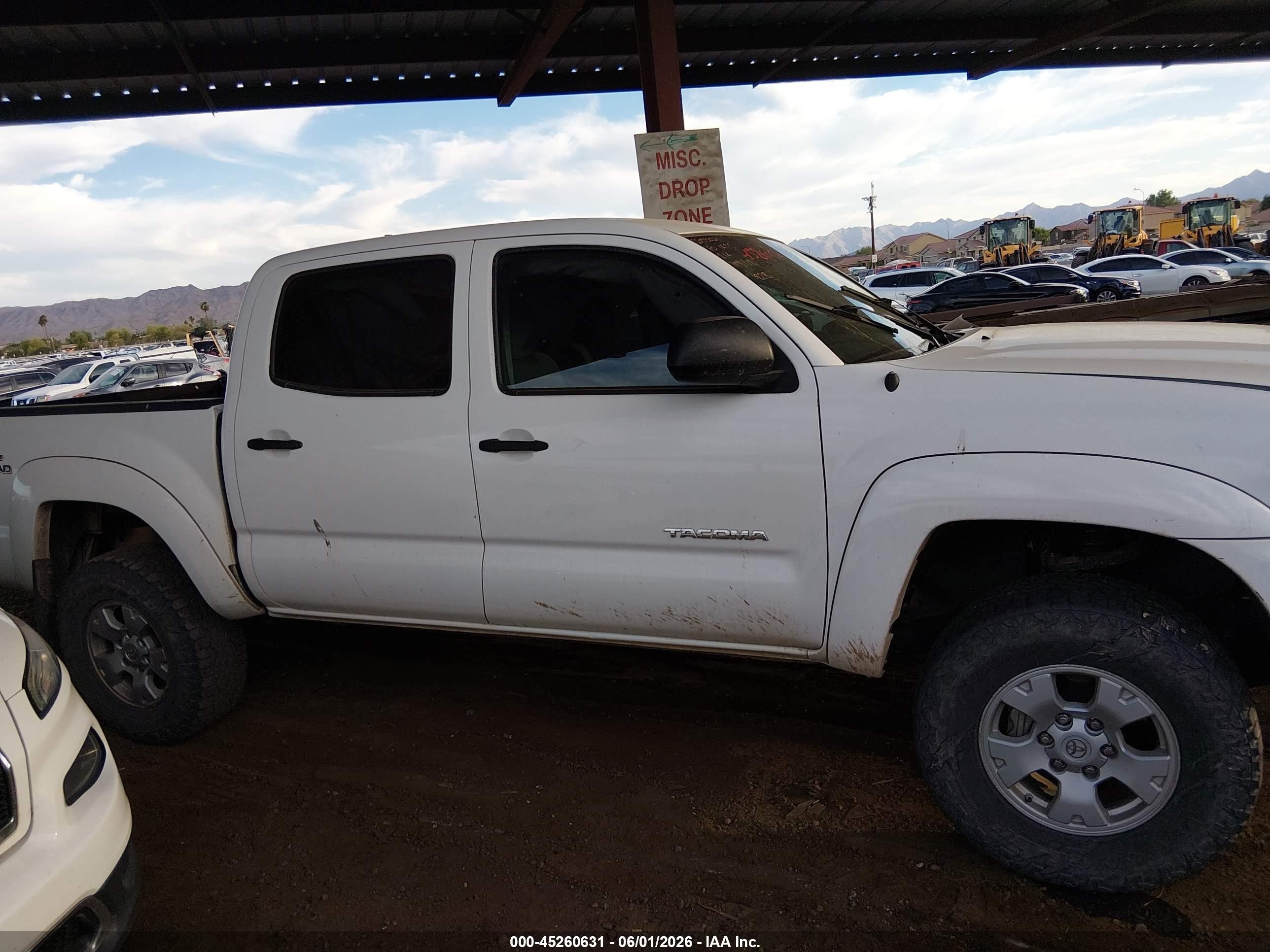 2015 Toyota Tacoma Prerunner V6 Белый vin: 3TMJU4GN9FM191828