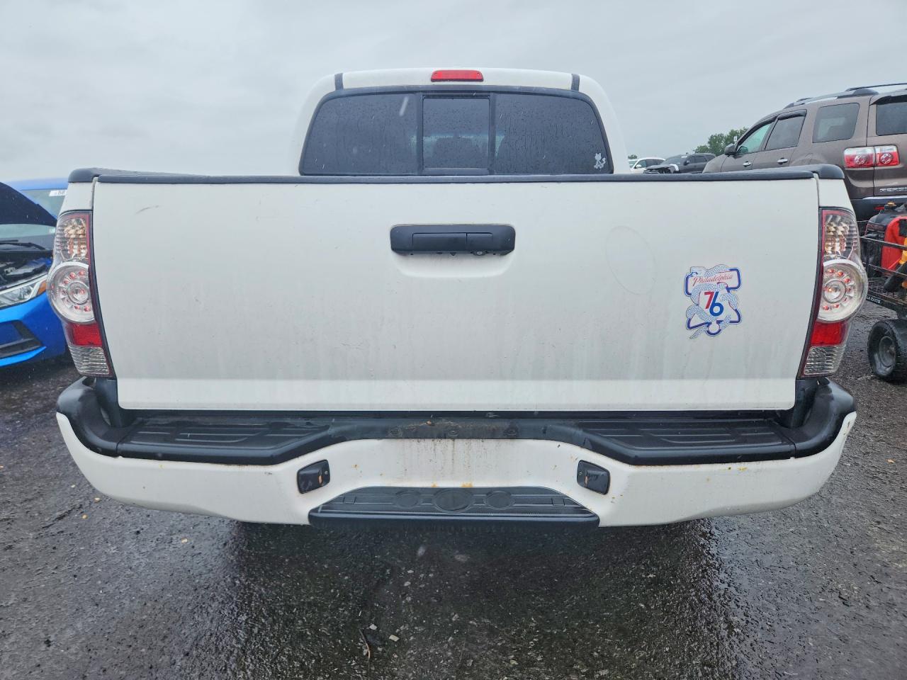 2010 Toyota Tacoma Double Cab Prerunner White vin: 3TMJU4GNXAM099717