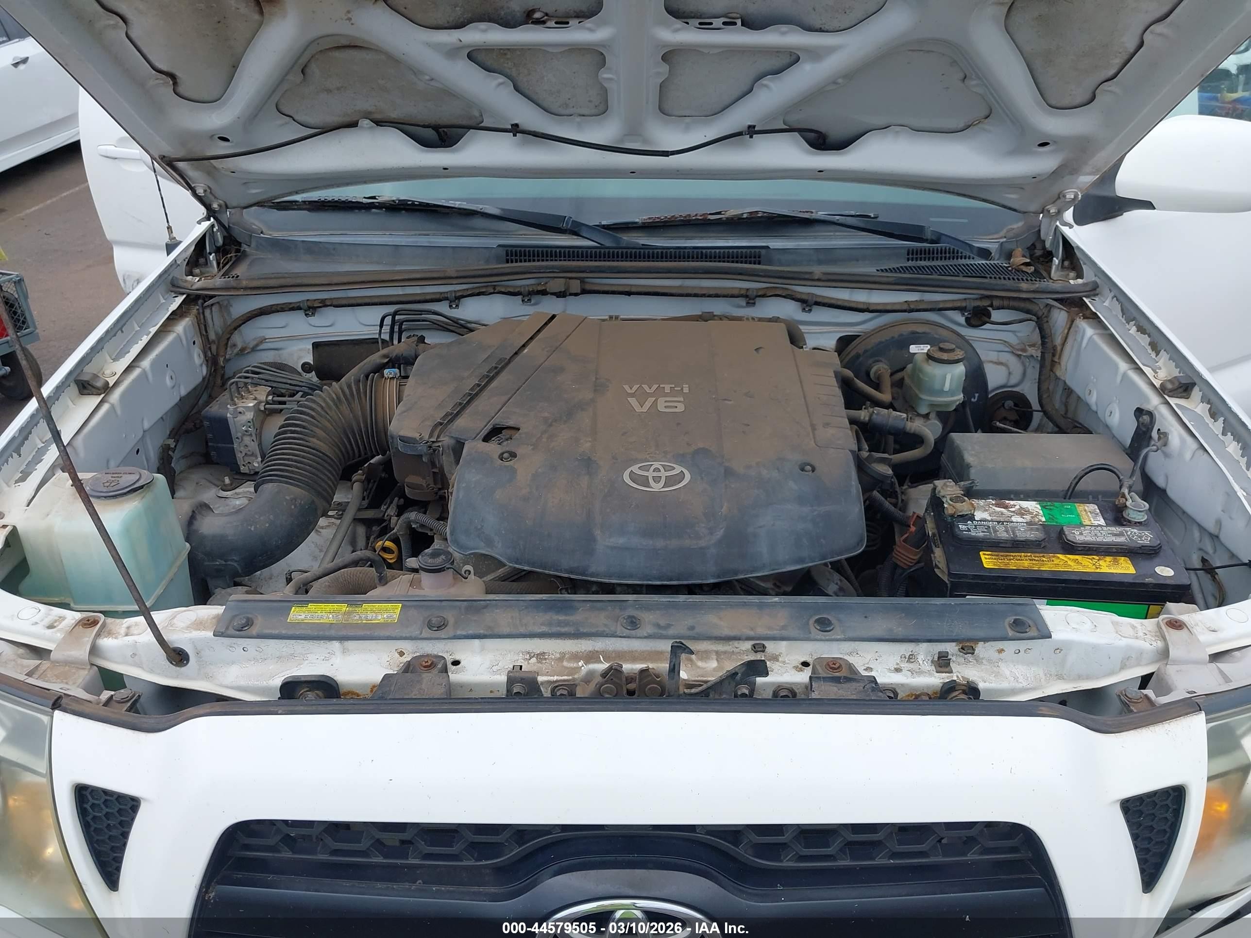 2011 Toyota Tacoma Prerunner V6 White vin: 3TMJU4GNXBM122141
