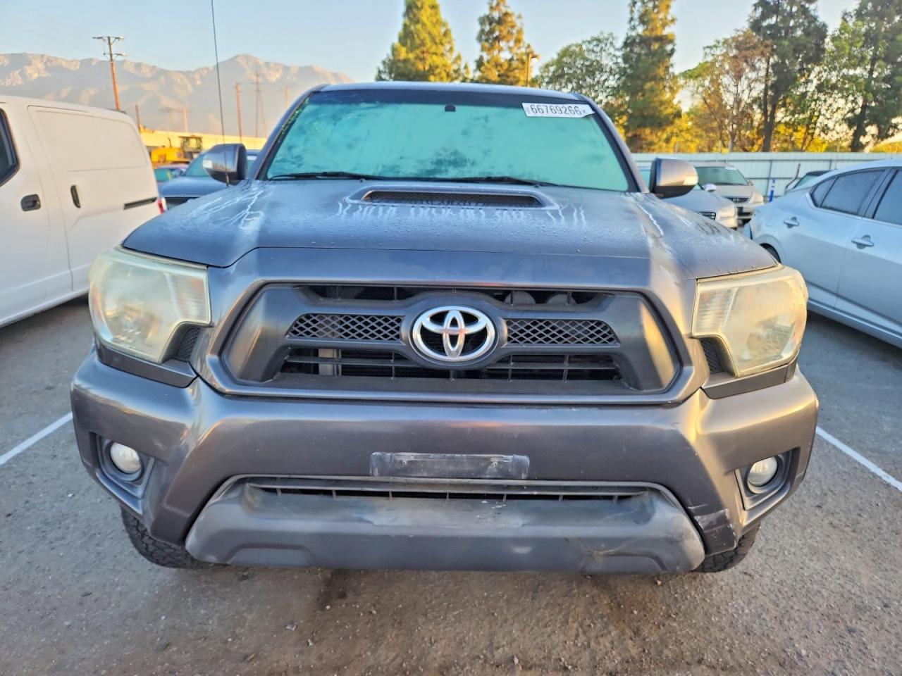 2014 Toyota Tacoma Double Cab Prerunner Gray vin: 3TMJU4GNXEM159288