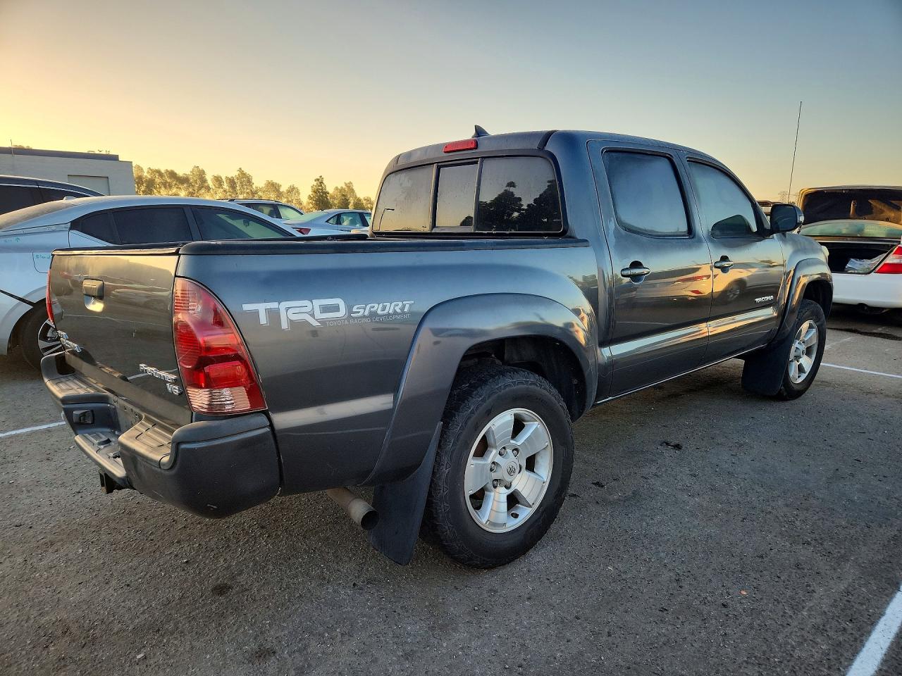 2014 Toyota Tacoma Double Cab Prerunner Gray vin: 3TMJU4GNXEM159288