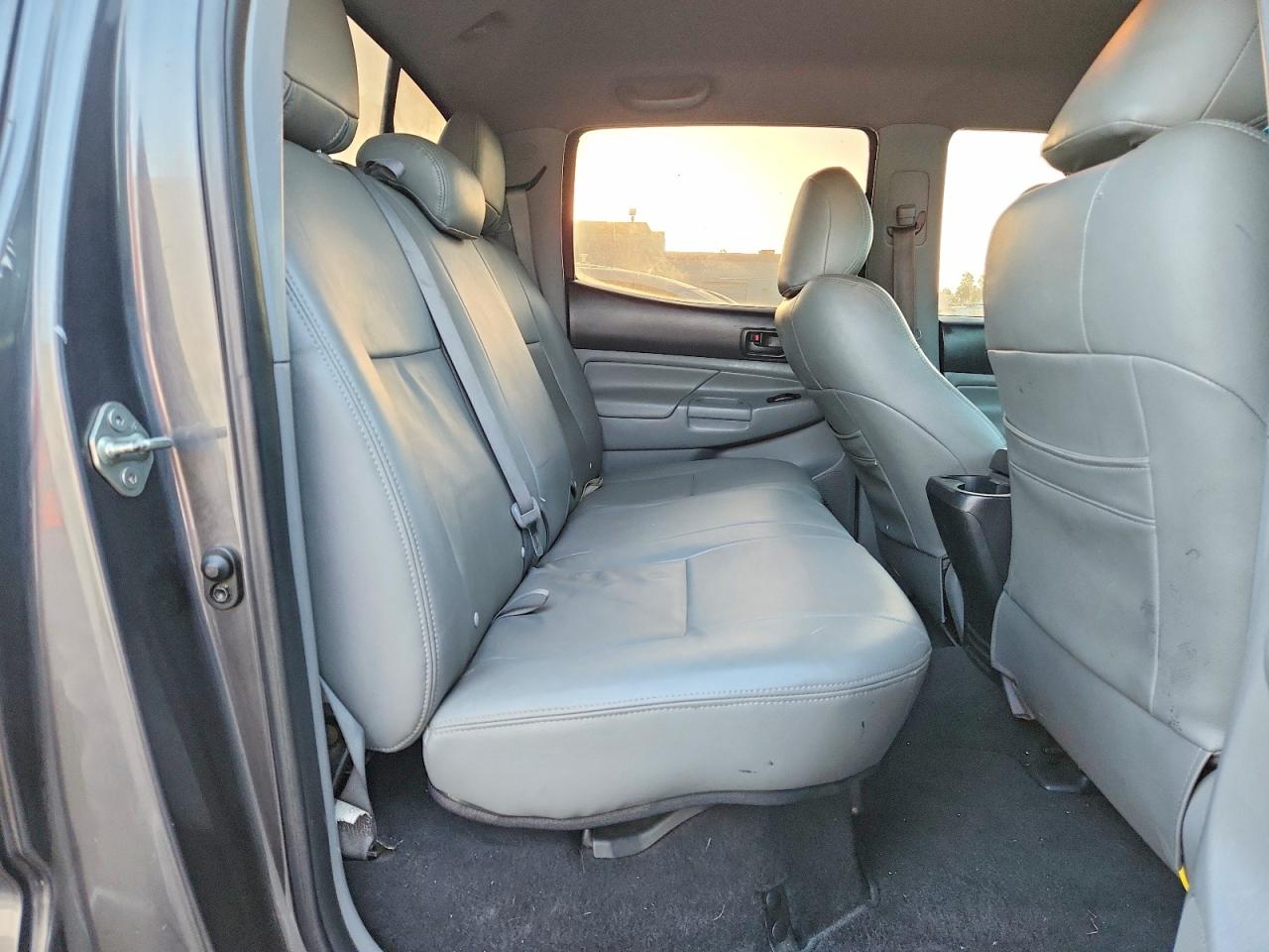 2014 Toyota Tacoma Double Cab Prerunner Gray vin: 3TMJU4GNXEM159288