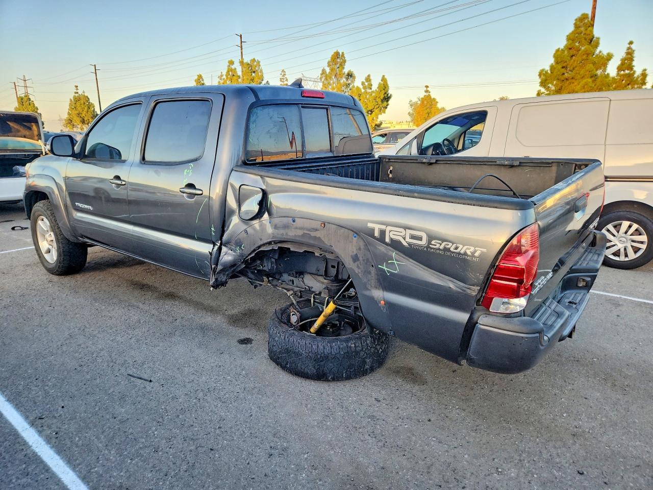 2014 Toyota Tacoma Double Cab Prerunner Gray vin: 3TMJU4GNXEM159288