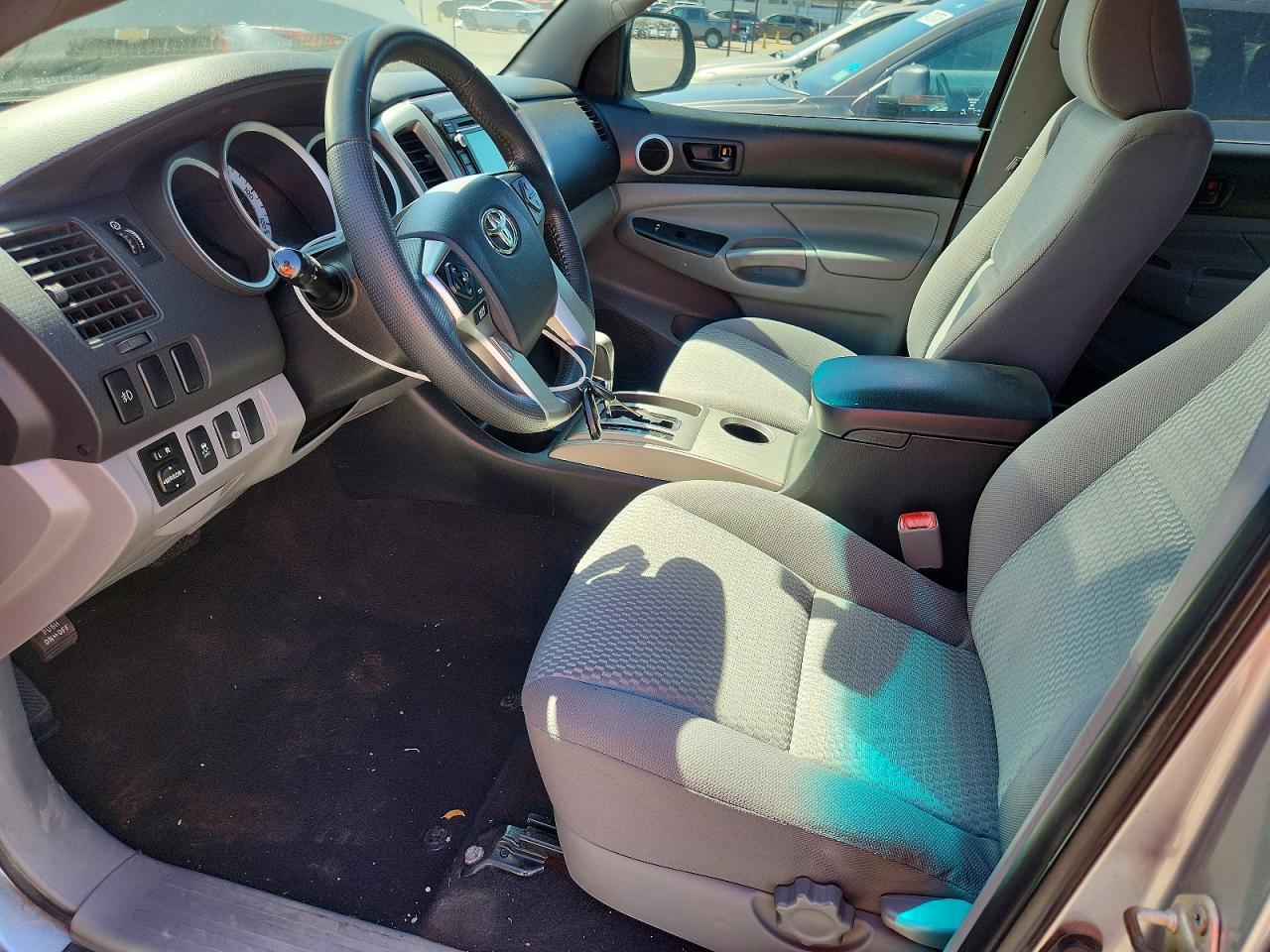 2014 Toyota Tacoma Prerunner V6 Silver vin: 3TMJU4GNXEM160196