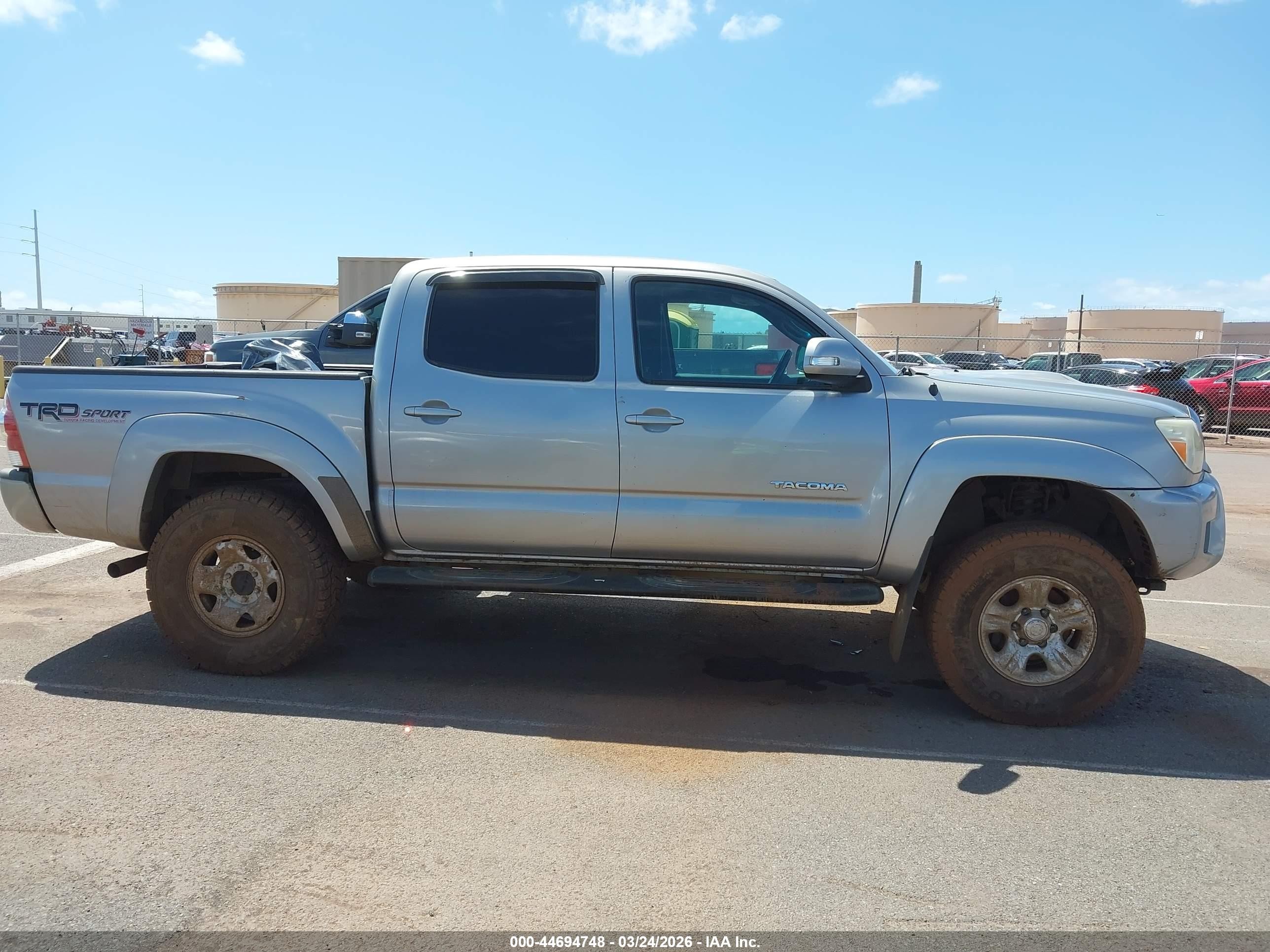 2014 Toyota Tacoma Prerunner V6 Silver vin: 3TMJU4GNXEM166936