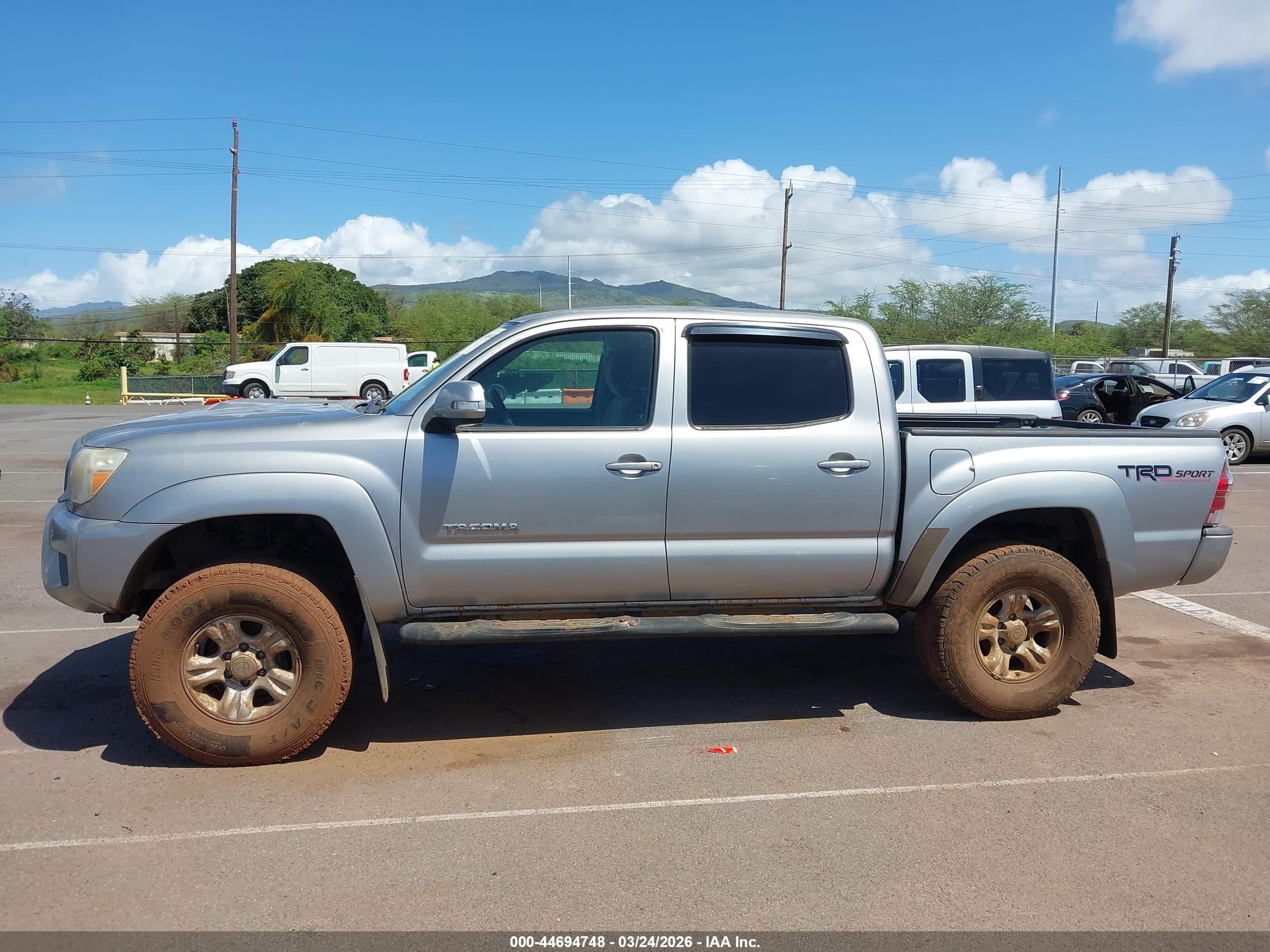 2014 Toyota Tacoma Prerunner V6 Silver vin: 3TMJU4GNXEM166936