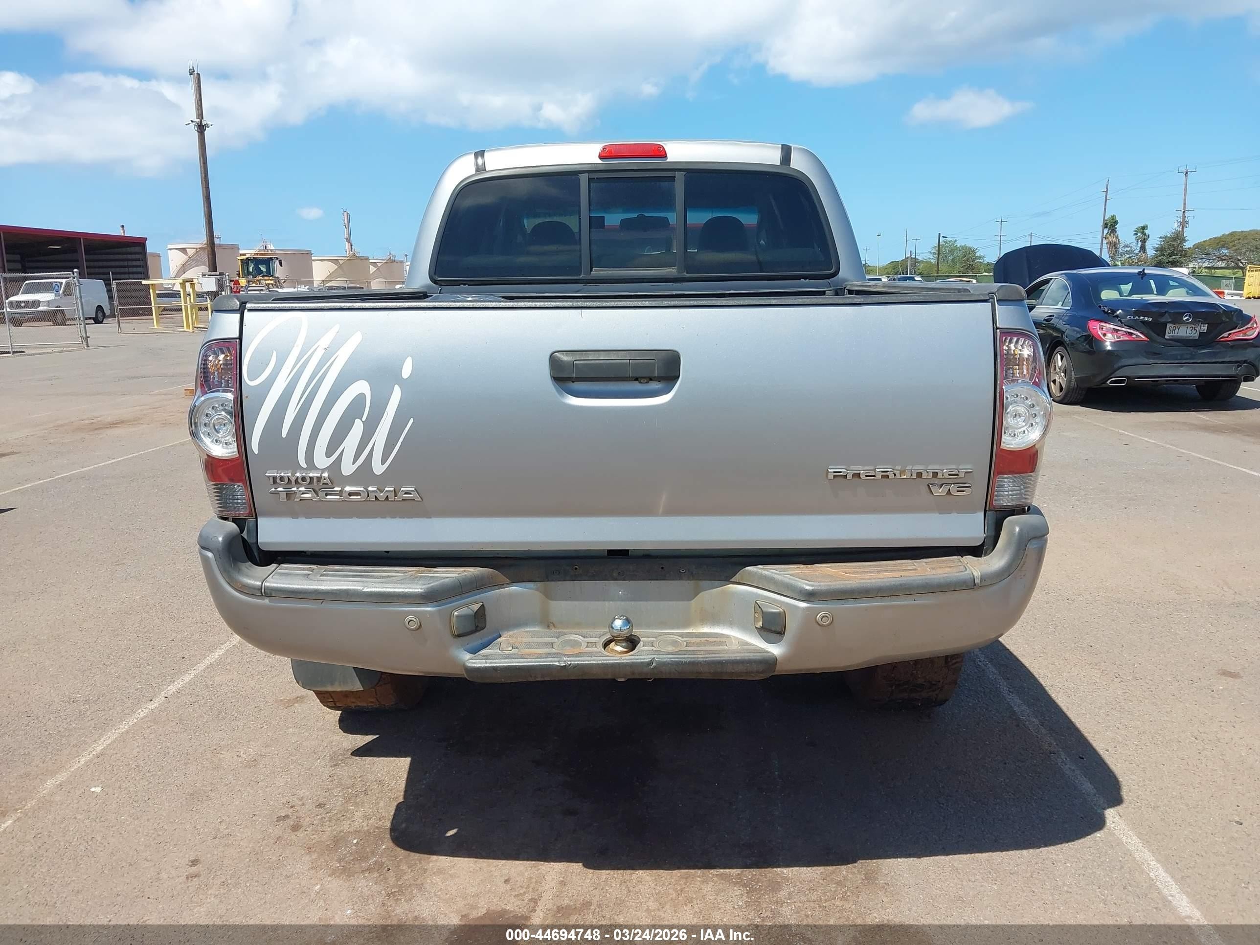 2014 Toyota Tacoma Prerunner V6 Silver vin: 3TMJU4GNXEM166936