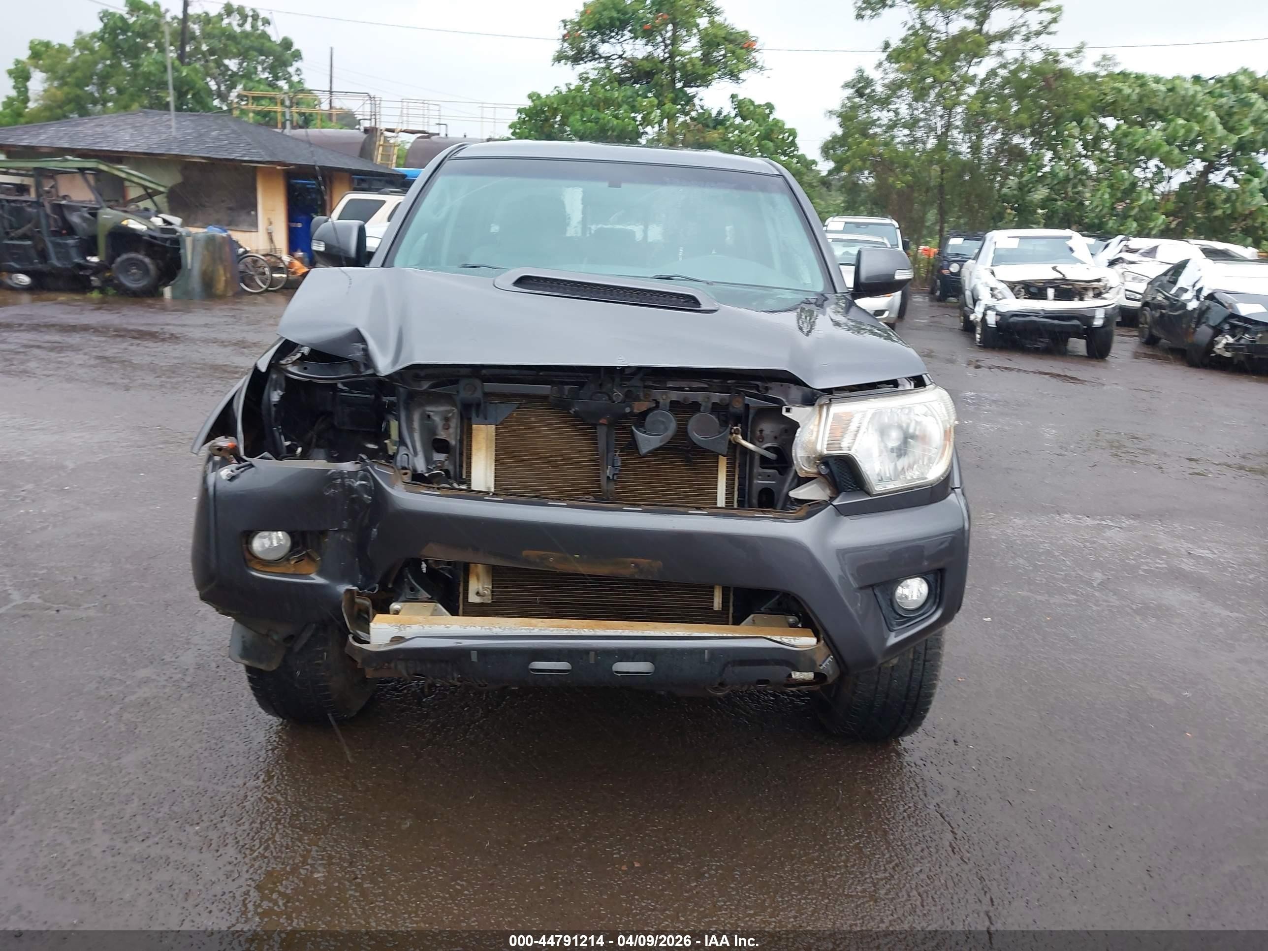 2014 Toyota Tacoma Prerunner V6 Gray vin: 3TMJU4GNXEM168881