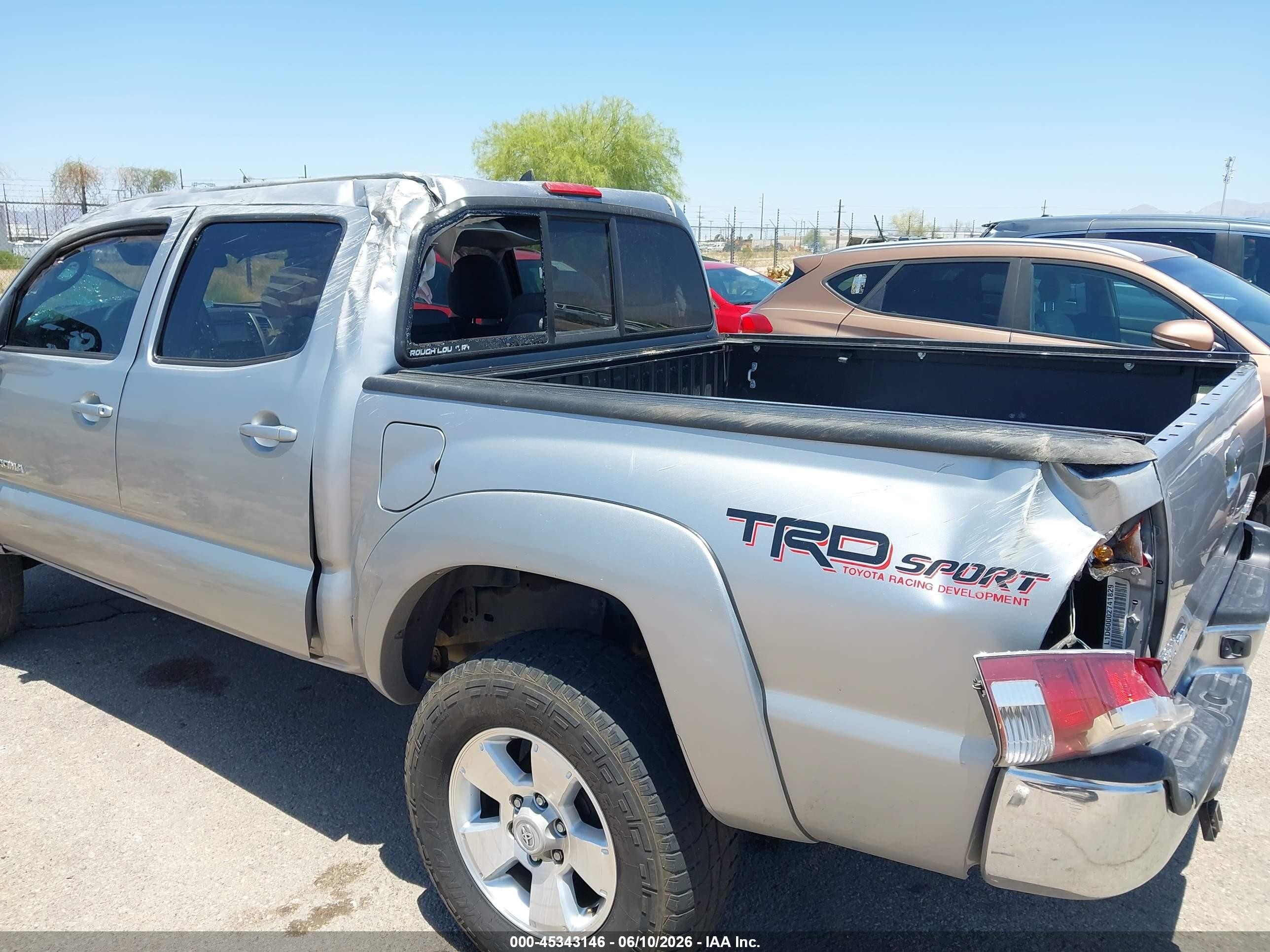 2014 Toyota Tacoma Prerunner V6 Silver vin: 3TMJU4GNXEM170985