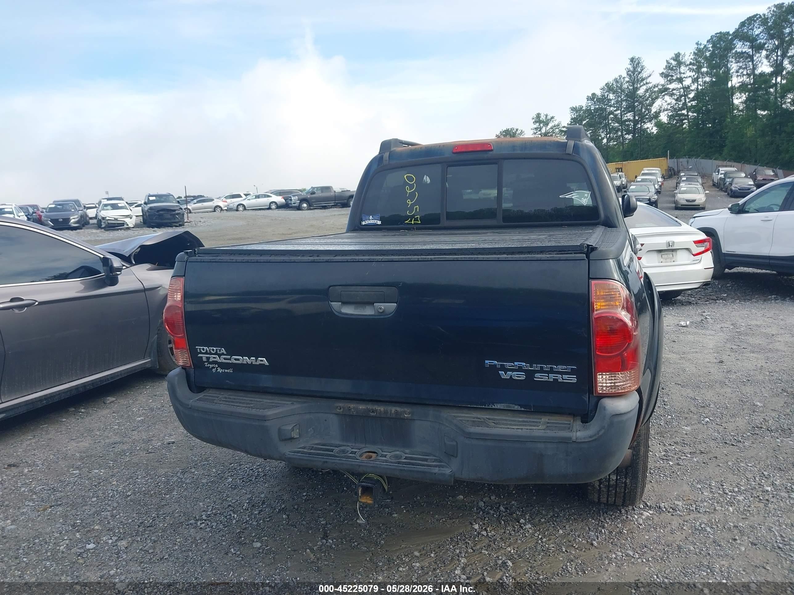 2005 Toyota Tacoma Prerunner V6 Black vin: 3TMJU62N05M002257