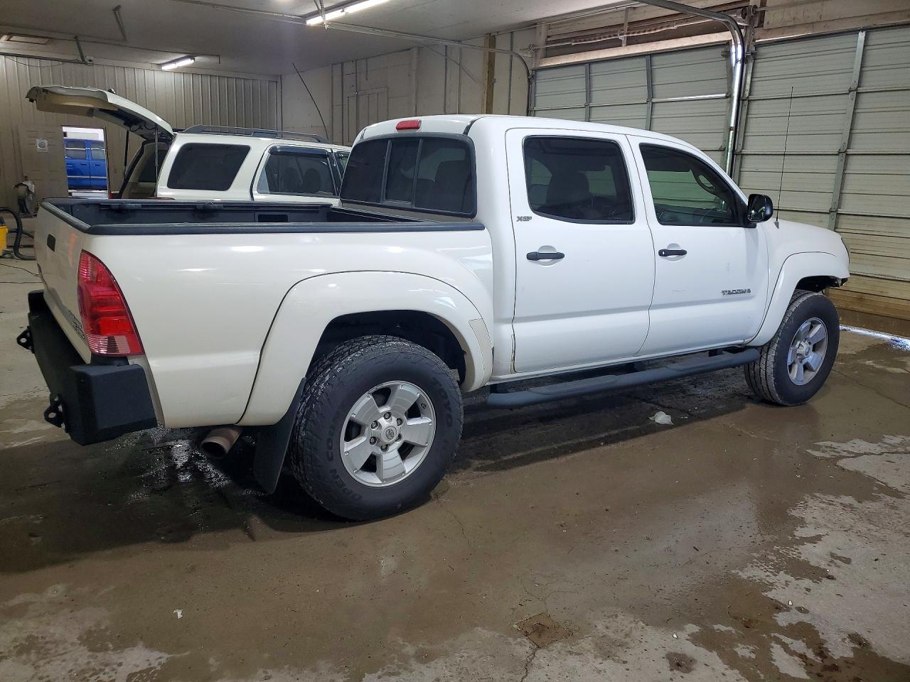 2006 Toyota Tacoma Double Cab Prerunner White vin: 3TMJU62N06M024096