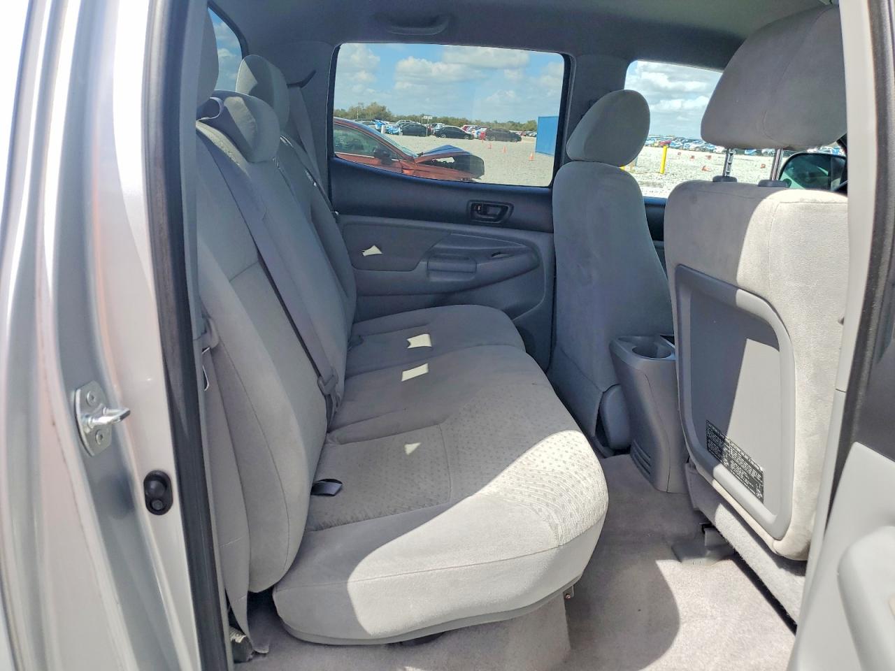 2007 Toyota Tacoma Prerunner V6 Серебряный vin: 3TMJU62N07M042549