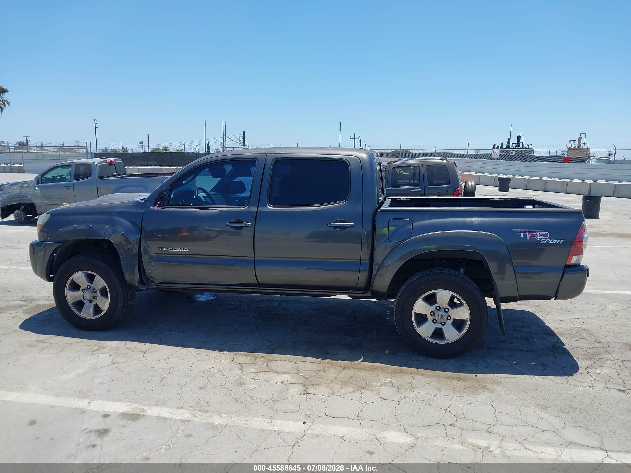 2009 Toyota Tacoma Prerunner V6 Gray vin: 3TMJU62N09M075151