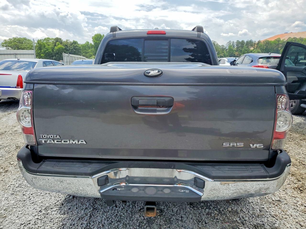 2009 Toyota Tacoma Double Cab Prerunner Gray vin: 3TMJU62N09M084447