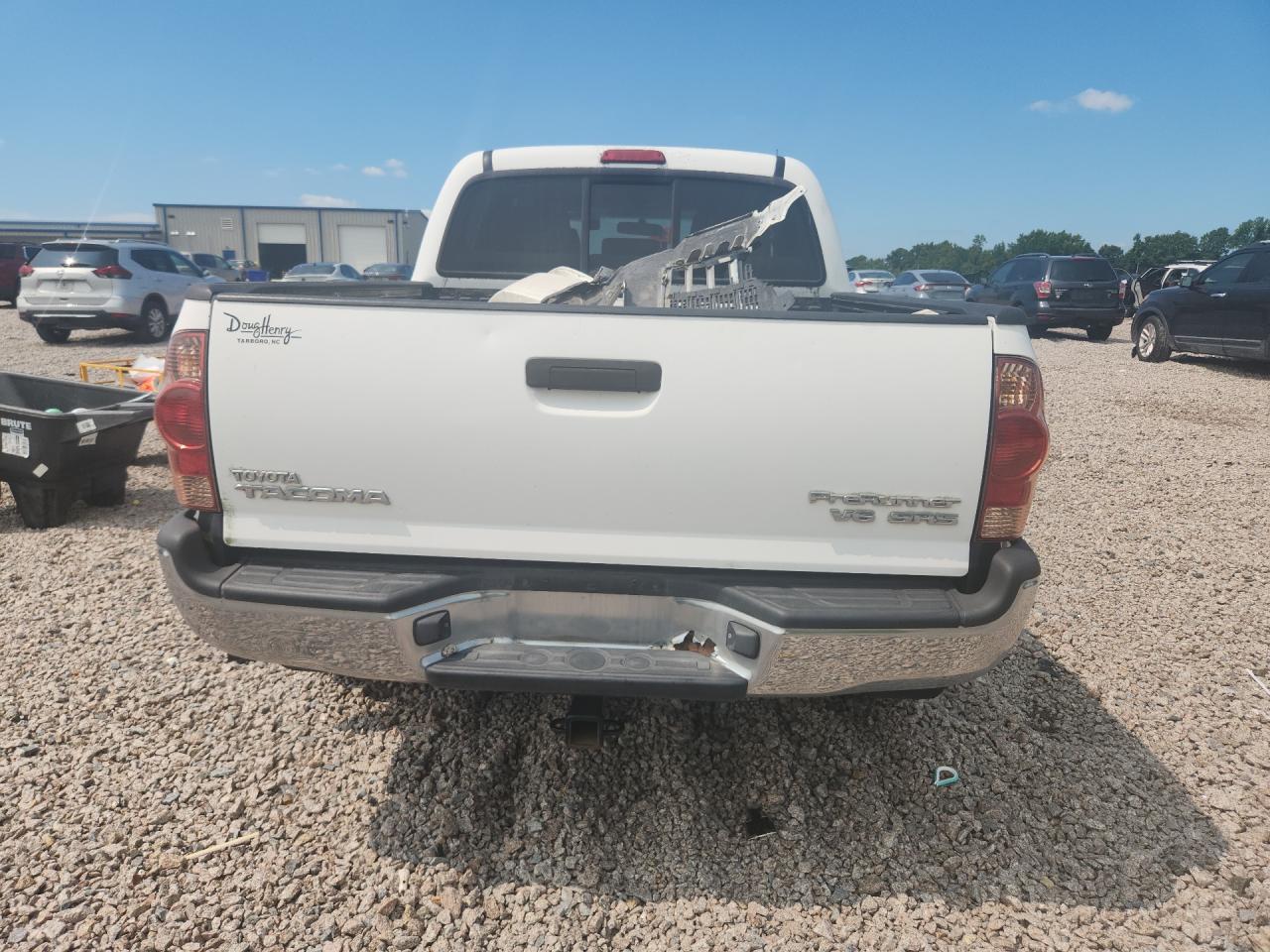 2008 Toyota Tacoma White vin: 3TMJU62N18M060821