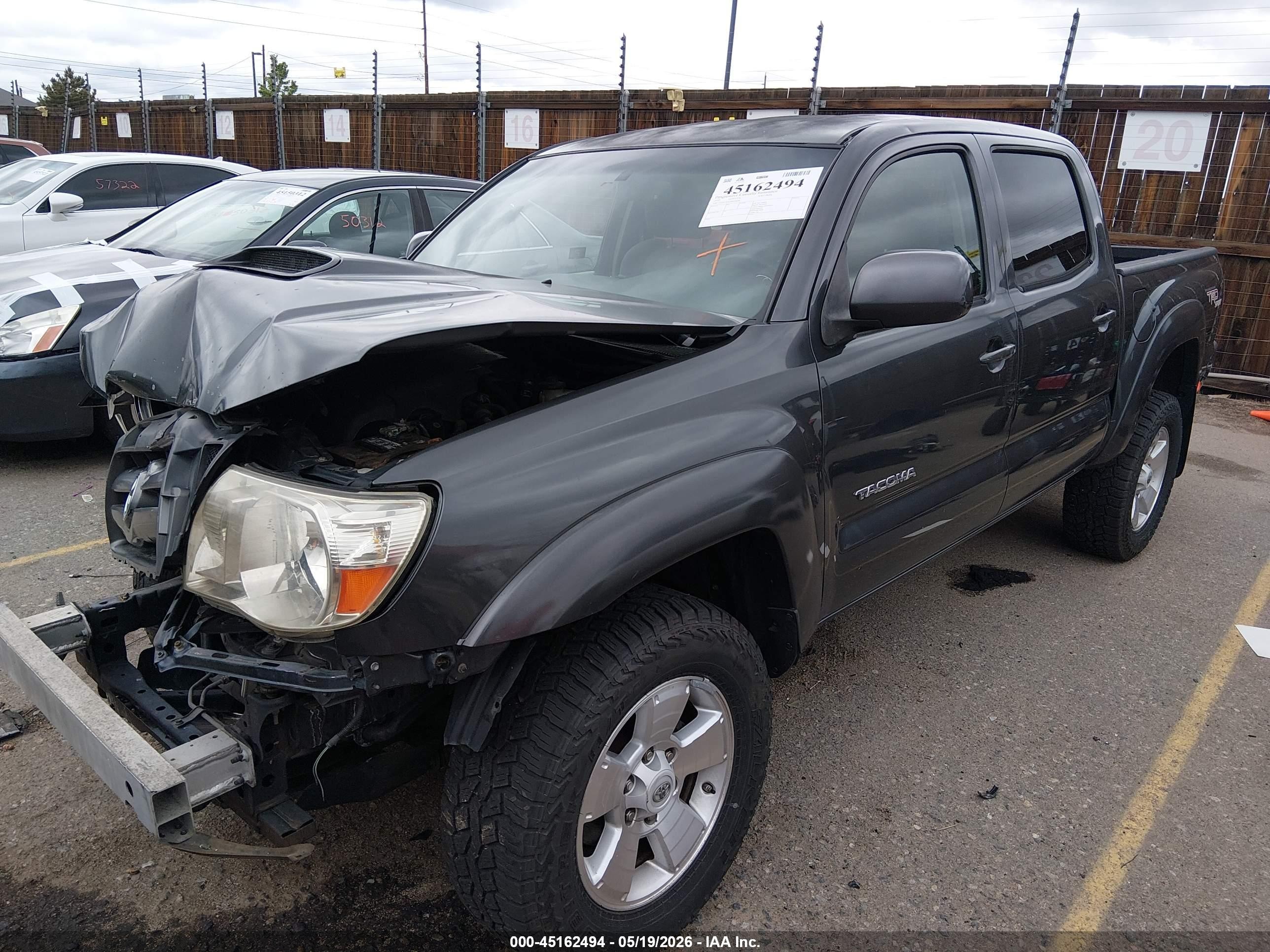 2009 Toyota Tacoma Prerunner V6 Silver vin: 3TMJU62N29M076690