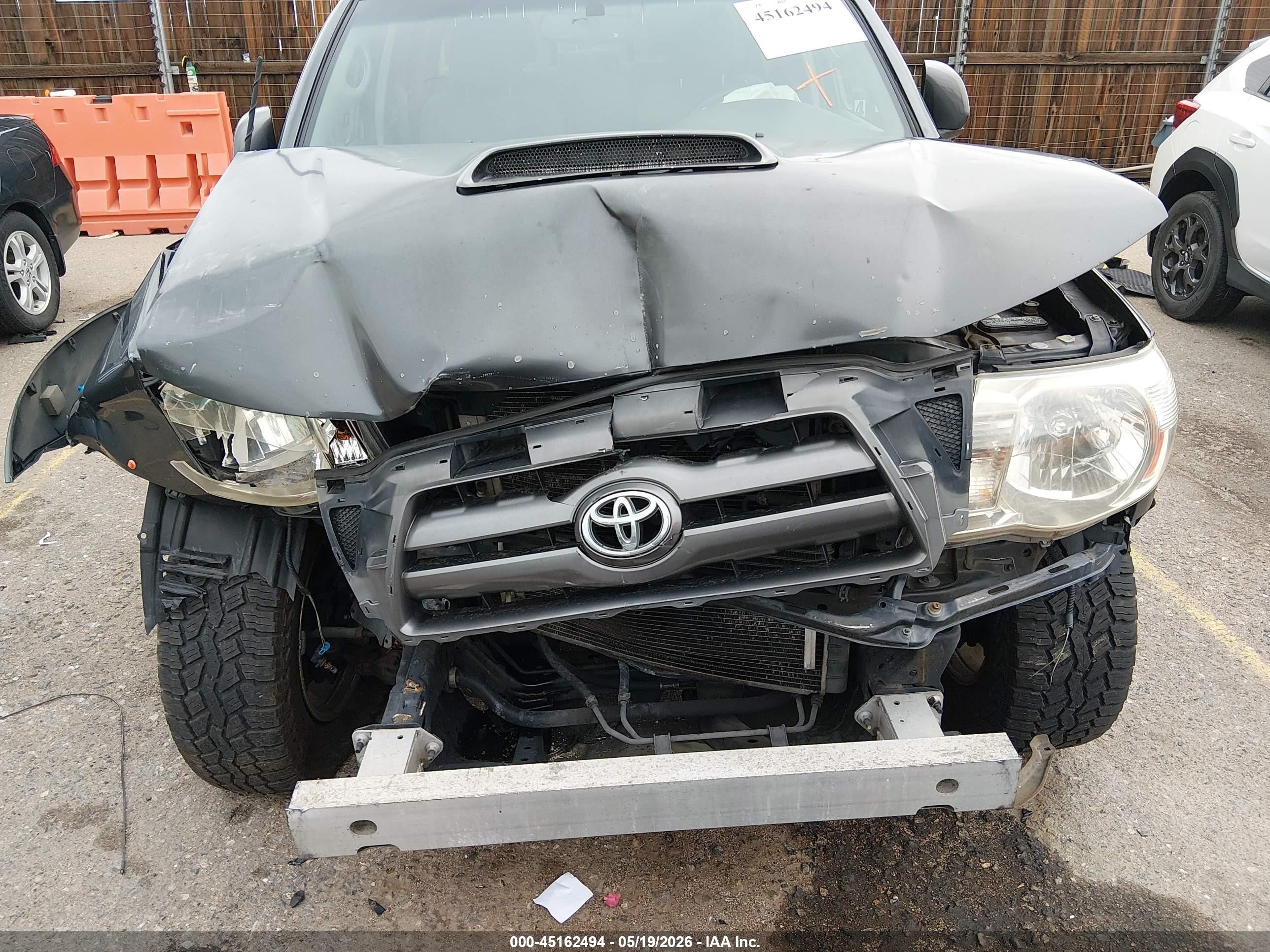 2009 Toyota Tacoma Prerunner V6 Silver vin: 3TMJU62N29M076690