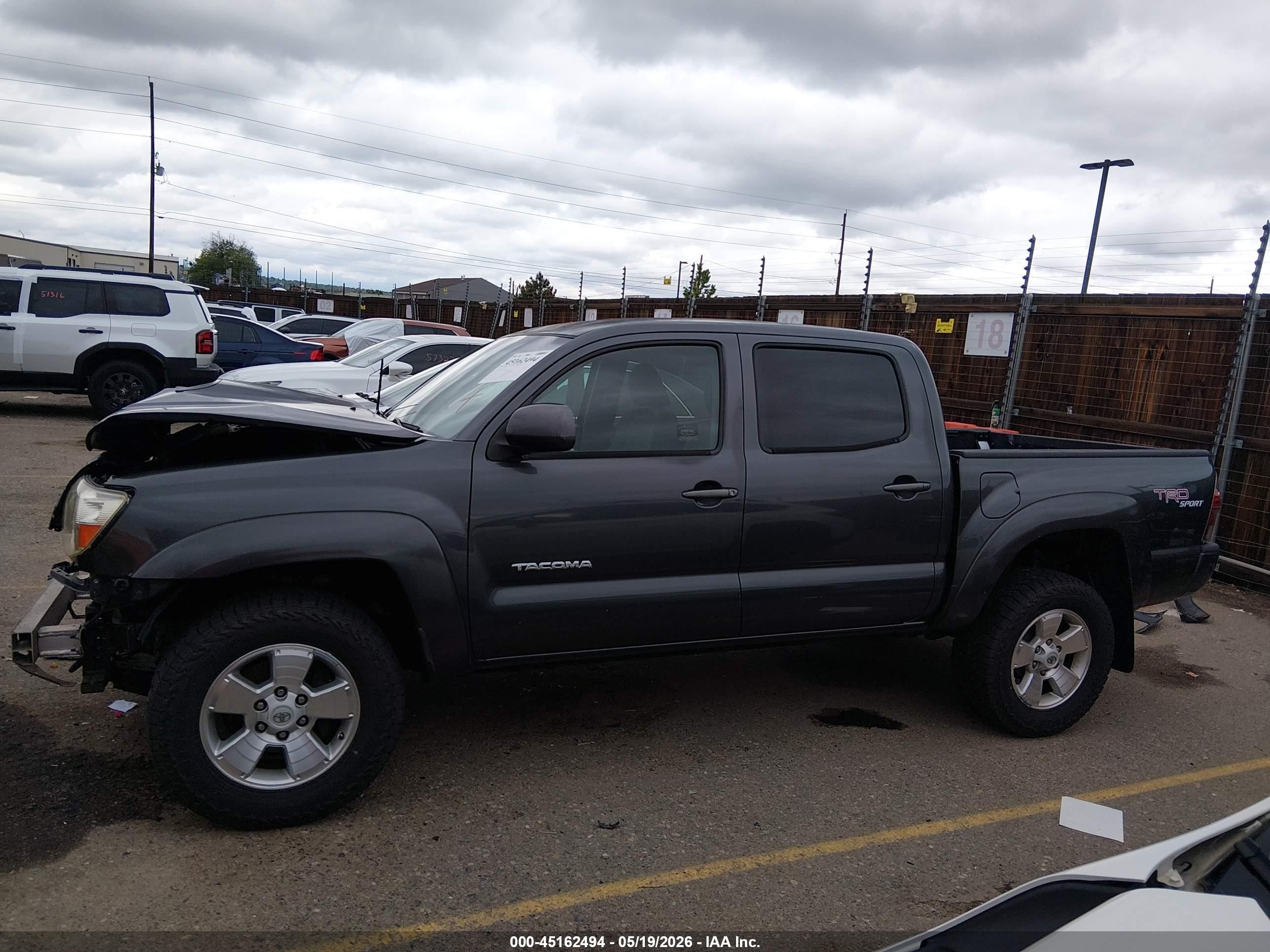 2009 Toyota Tacoma Prerunner V6 Silver vin: 3TMJU62N29M076690