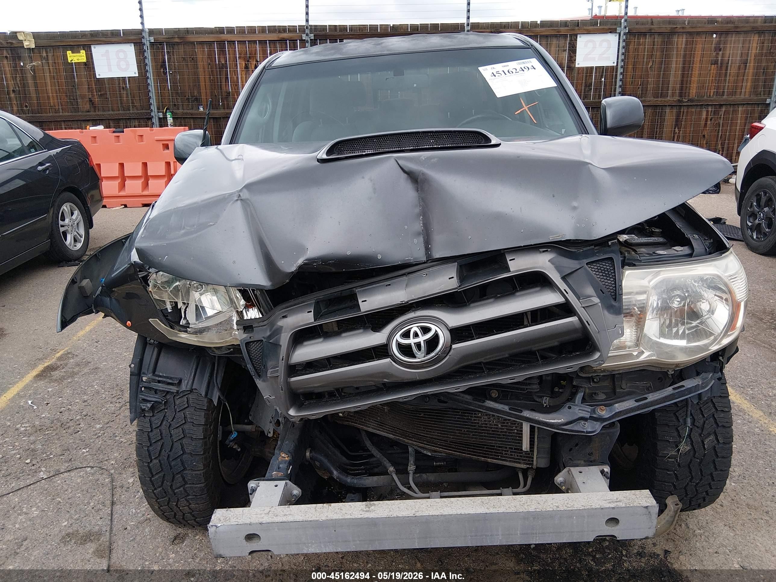 2009 Toyota Tacoma Prerunner V6 Silver vin: 3TMJU62N29M076690